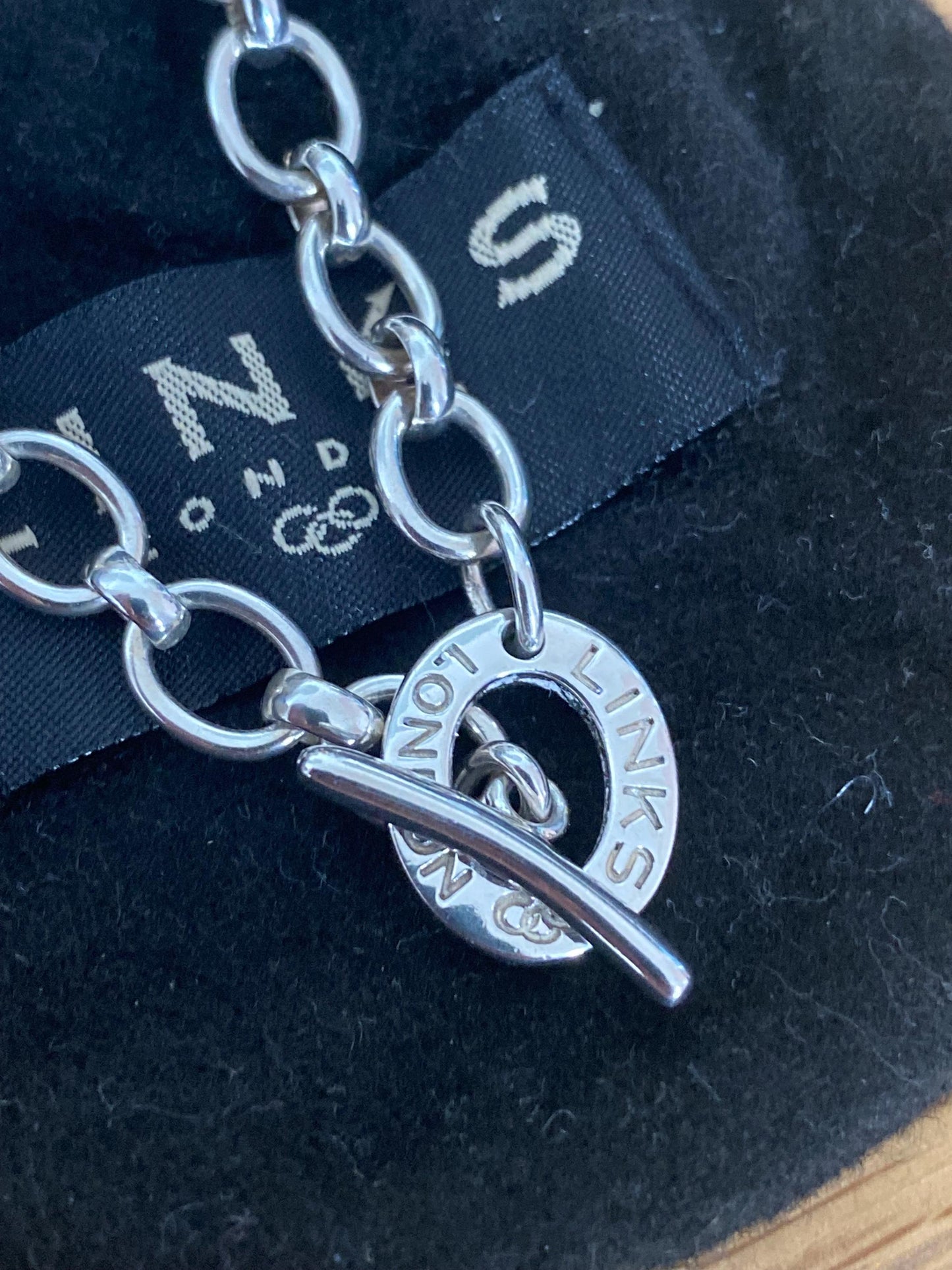 LINKS OF LONDON Chunky Sterling Silver Hallmarked Toggle Necklace In Box, 19” long, genuine