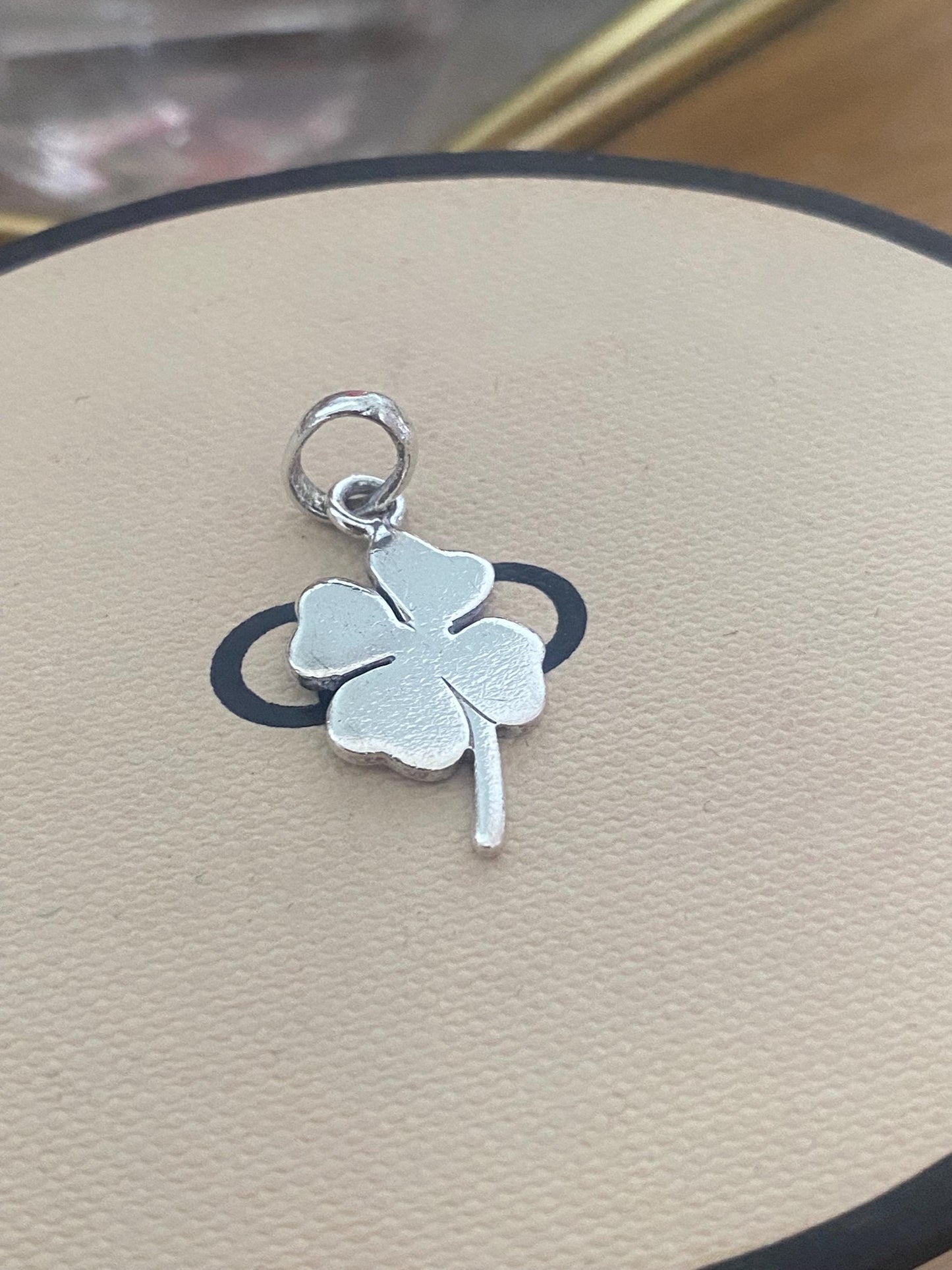 cute genuine rare Links of London sterling silver clover hallmarked charm