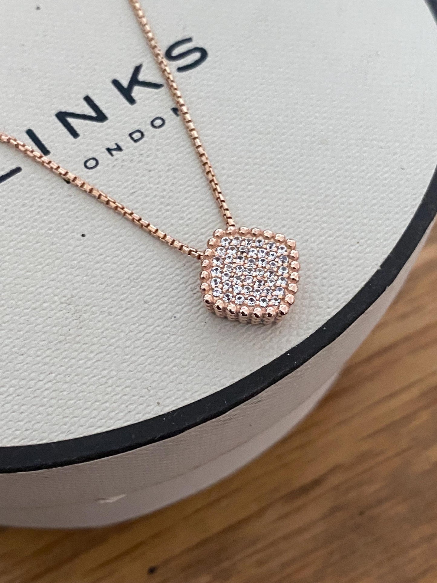Gorgeous Links of London 18ct rose gold vermail and topaz “pure” necklace, hallmarked, genuine