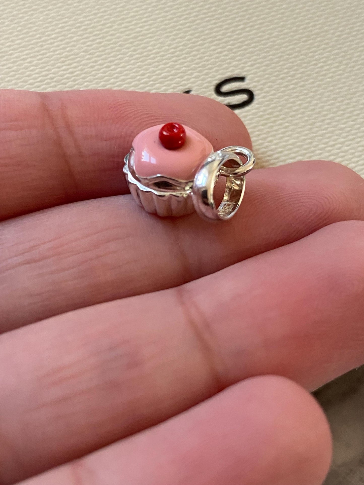 Cute genuine rare Links of London cupcake enamel and silver hallmarked charm
