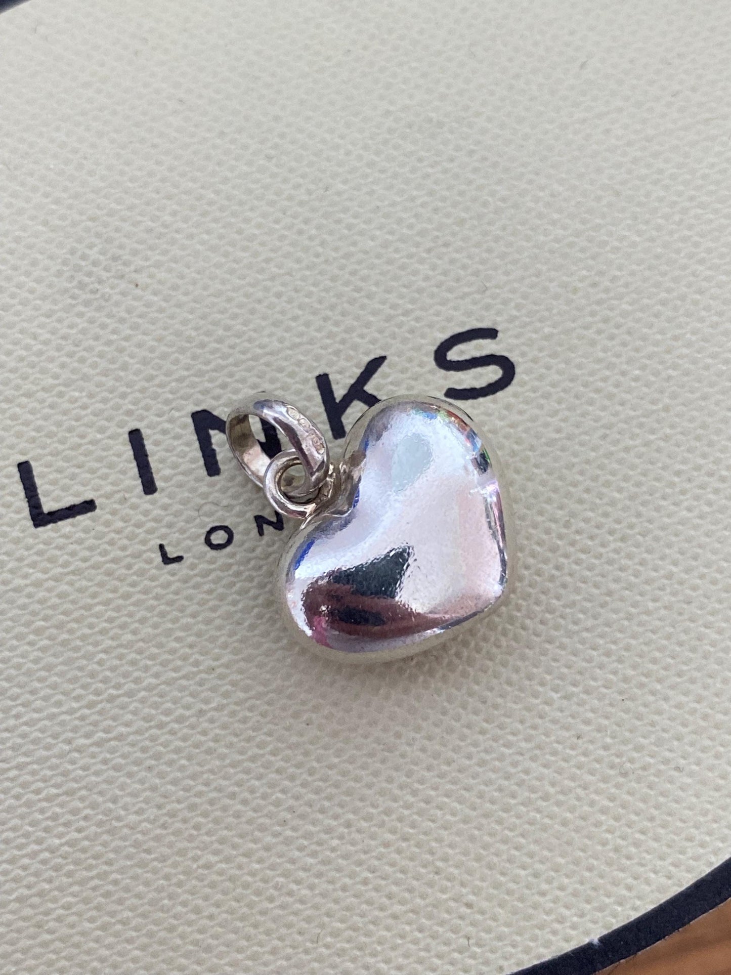 Beautiful genuine rare hallmarked Links of London sterling silver heart charm