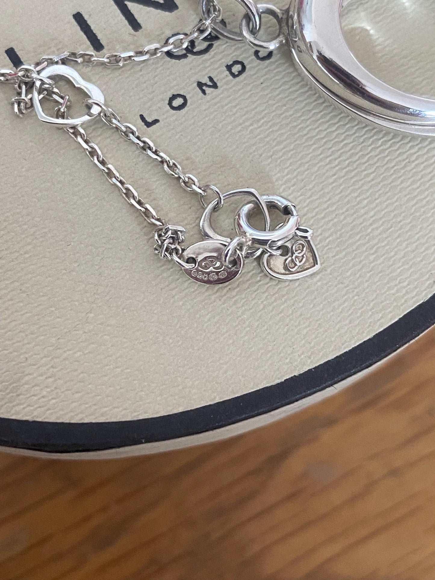 Beautiful vintage very rare links of London kindred double hearts love notes necklace, sterling silver
