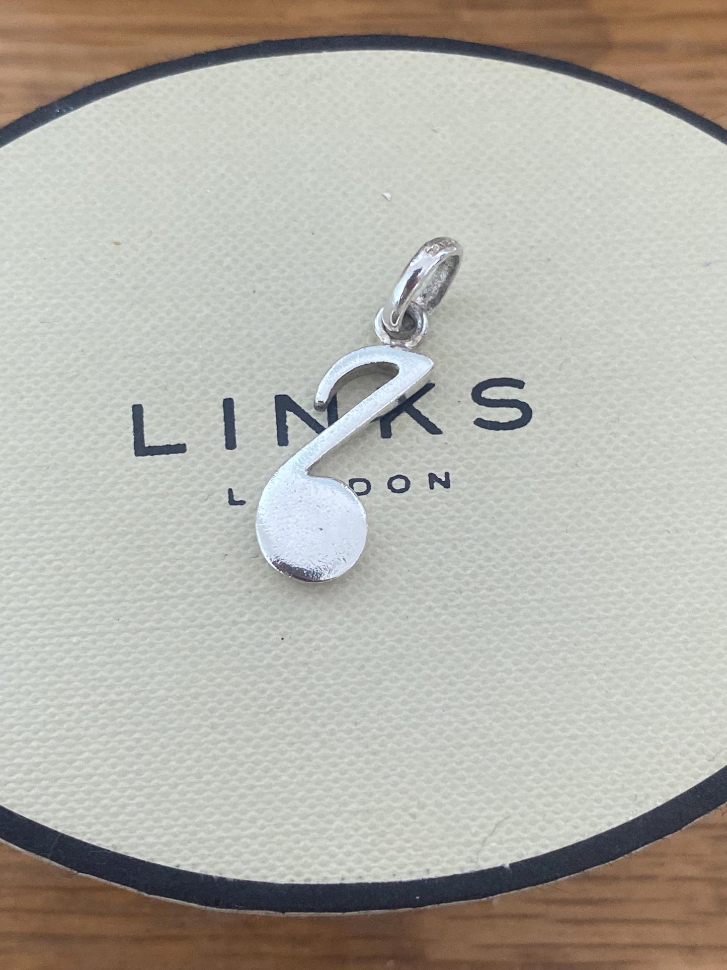 Gorgeous Links of London music note quaver Charm, Sterling Silver, Hallmarked, Fantastic Condition, Genuine