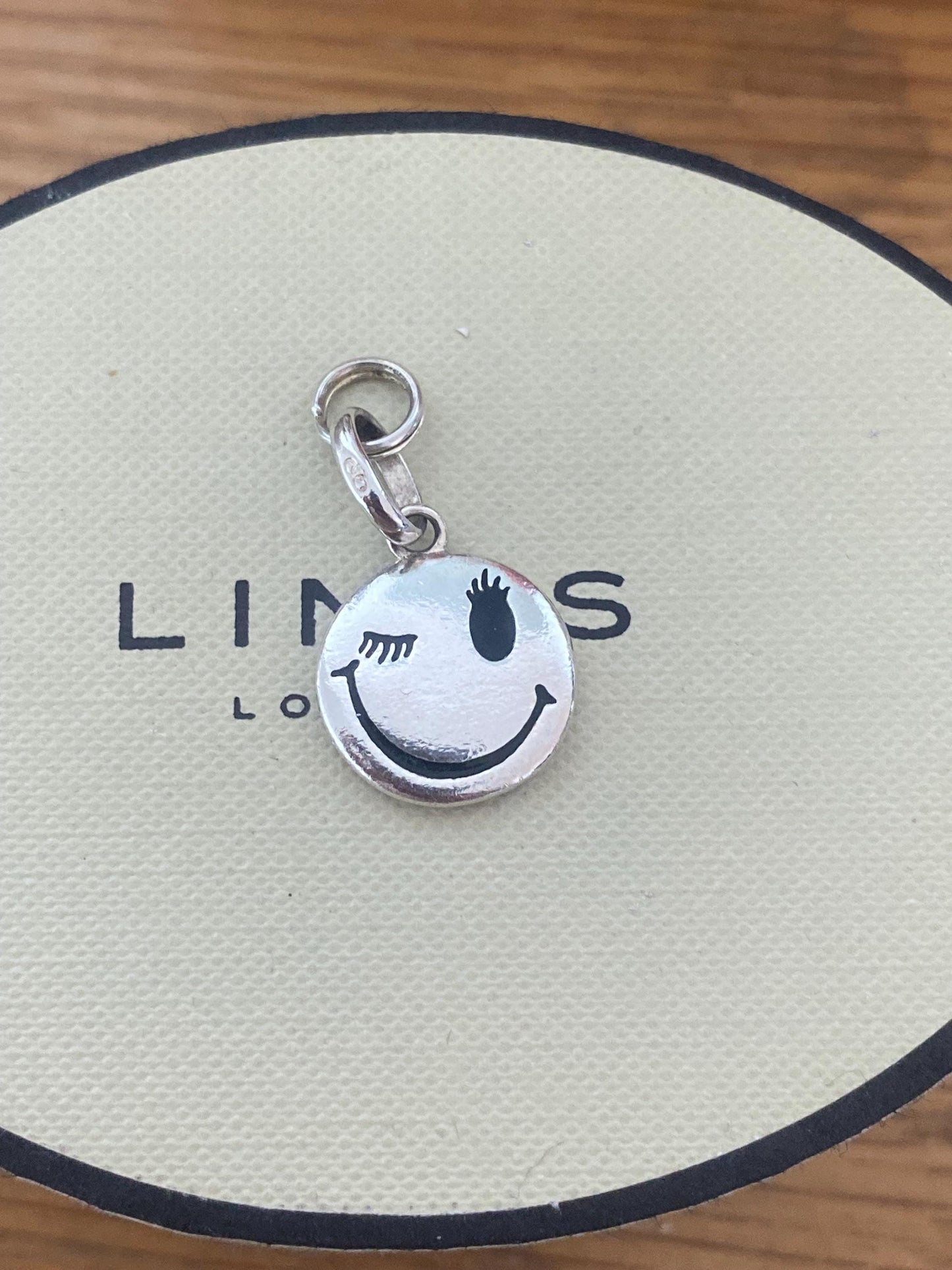 Fabulous Links of London smiley face Charm, Sterling Silver, Stamped, Hallmarked, Lovely Condition, Genuine