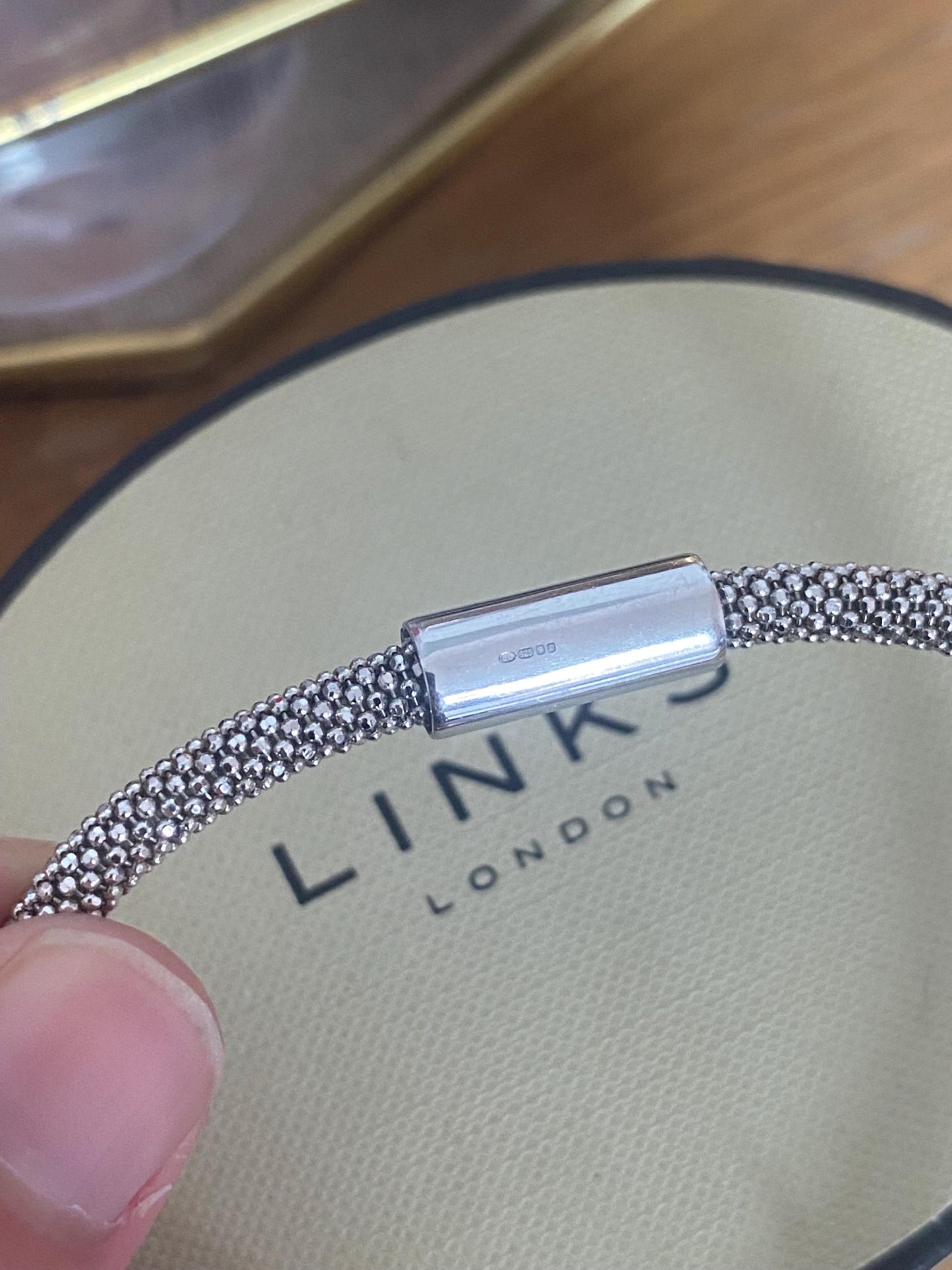 Very rare Links of London vintage rare effervescence cross charm sapphire bracelet with magnetic closure