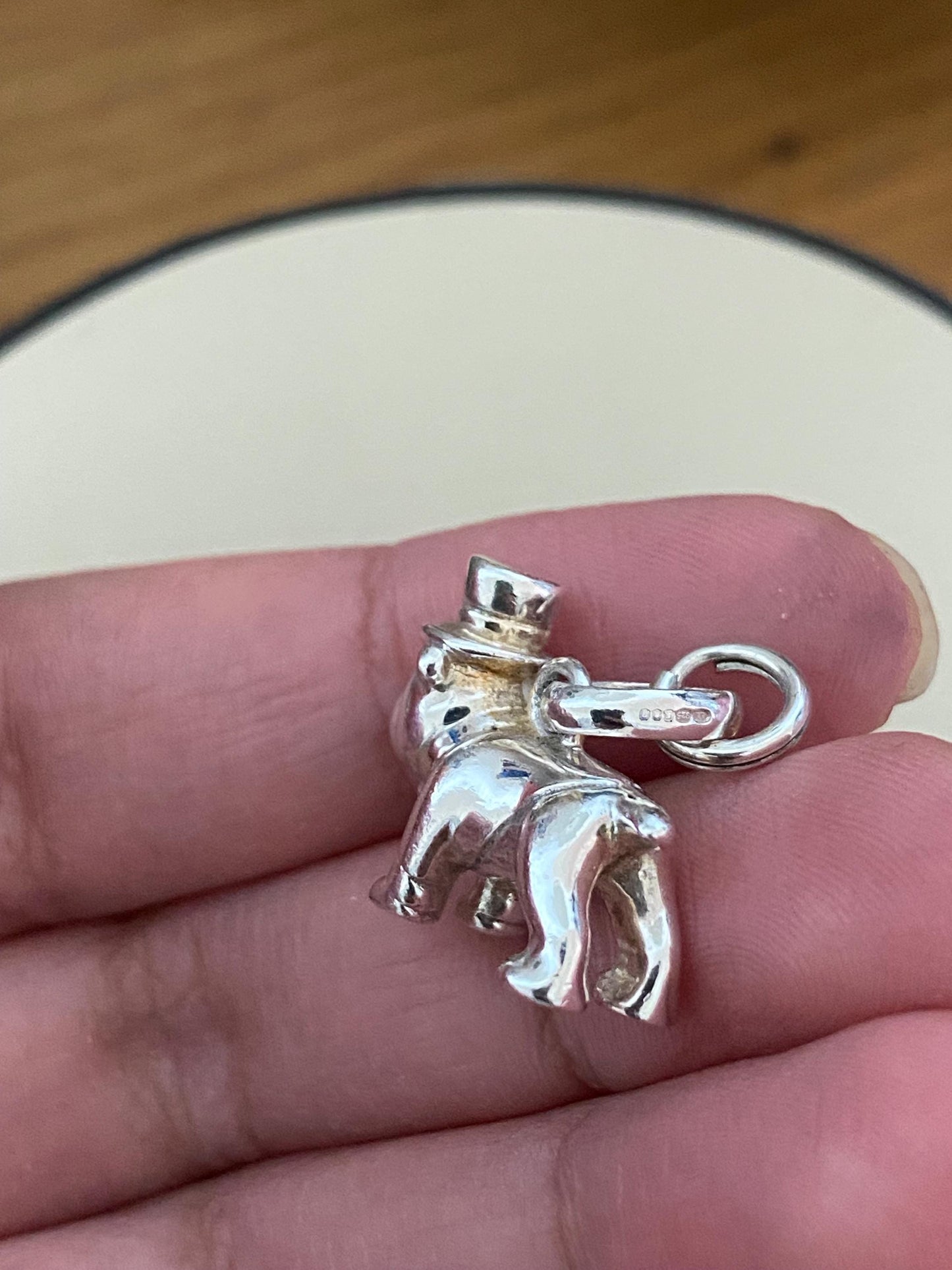 Super cute Links of London British Bull Dog In Top Hat Charm Links Of London, Genuine, Assay Hallmarked