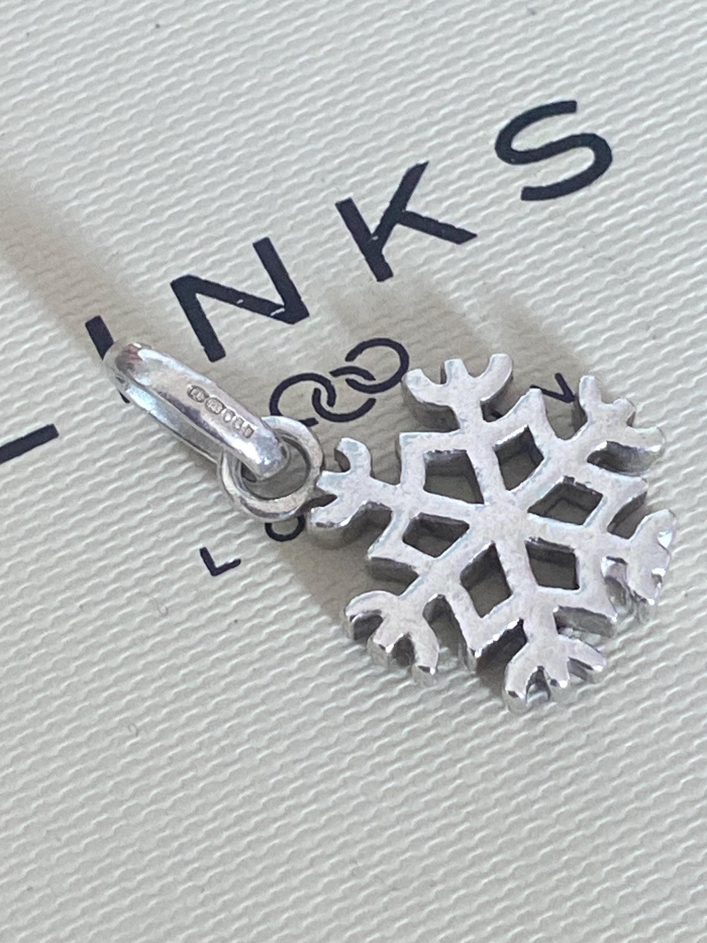 cute genuine rare Links of London sterling silver snowflake hallmarked charm