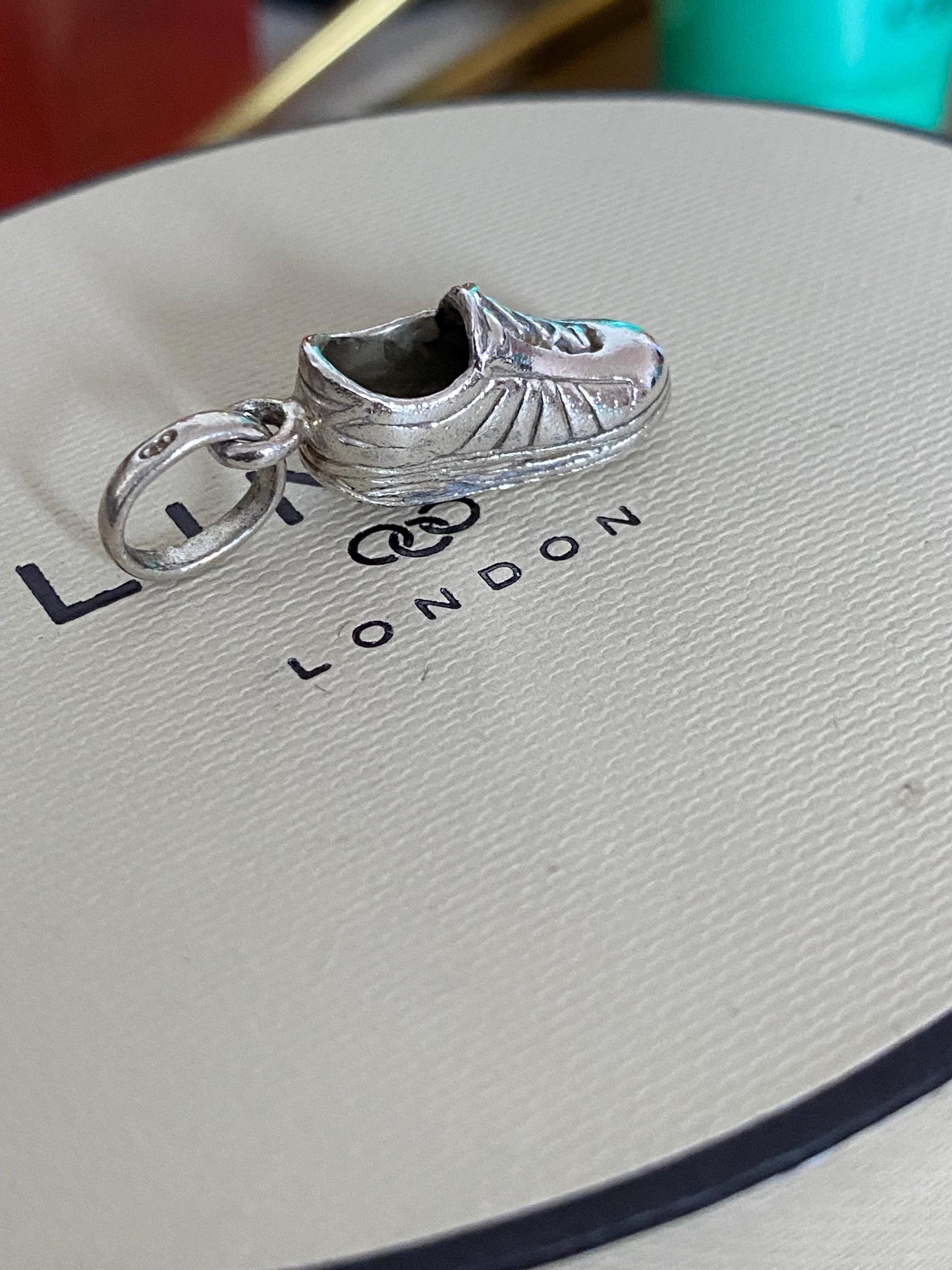 Beautiful vintage genuine rare hallmarked Links of London sterling silver shoe/trainer charm