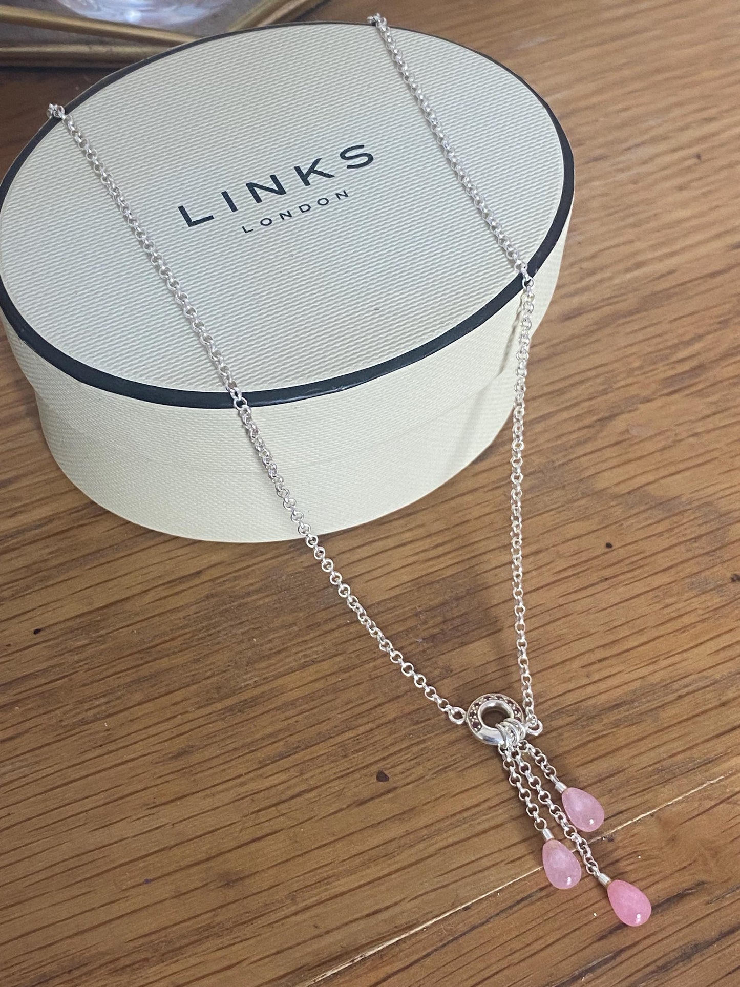 Very rare, gorgeous Links of London pink jade Droplet, T bar Necklace, Sterling Silver, assay Hallmarked and in box