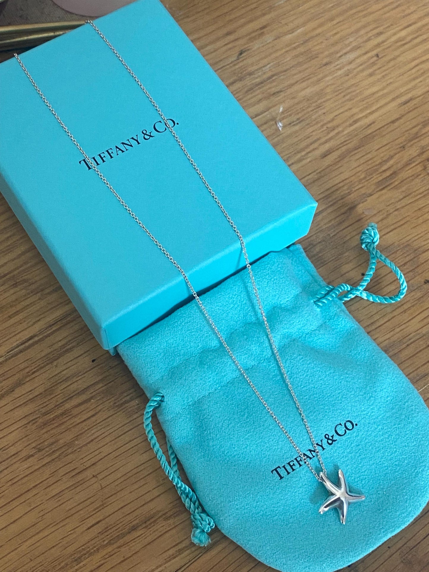 Tiffany & Co Elsa Peretti starfish sterling silver genuine necklace, with box