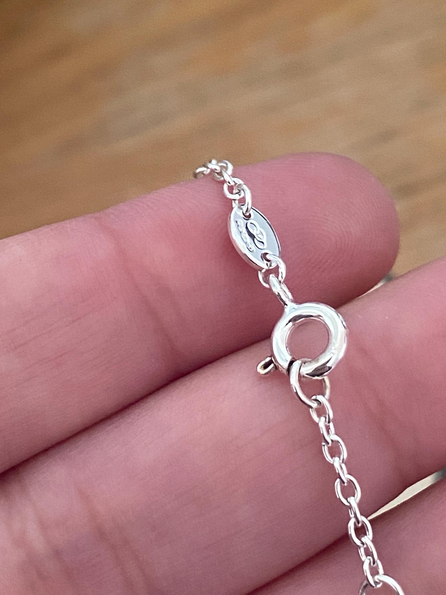 Beautiful brand new vintage very rare links of London pebble bracelet with clear stone, sterling silver