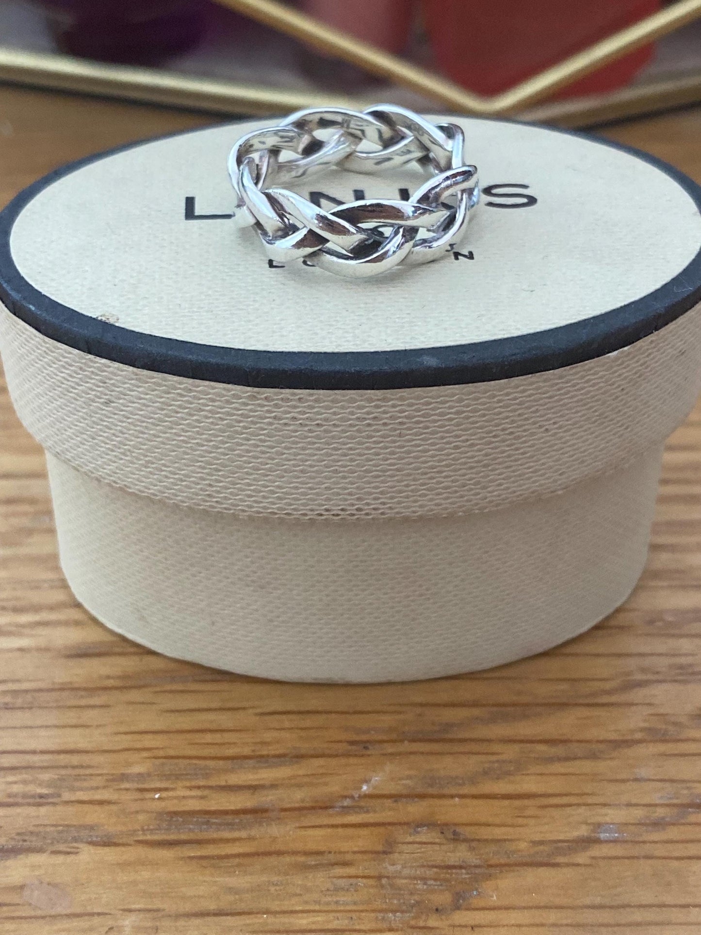 Genuine Links of London Infinity band Ring, Sterling Silver, Size M, with box
