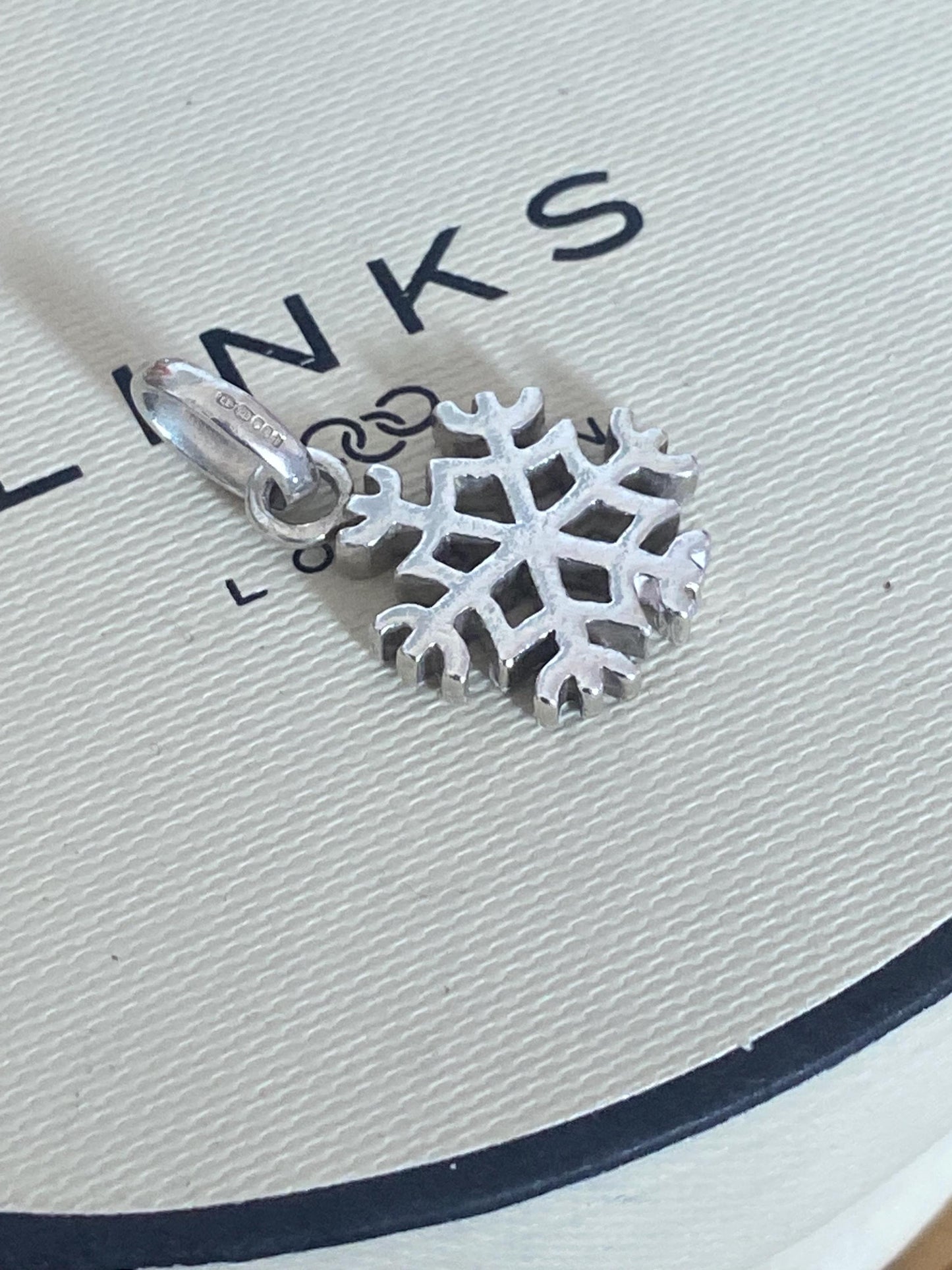 cute genuine rare Links of London sterling silver snowflake hallmarked charm