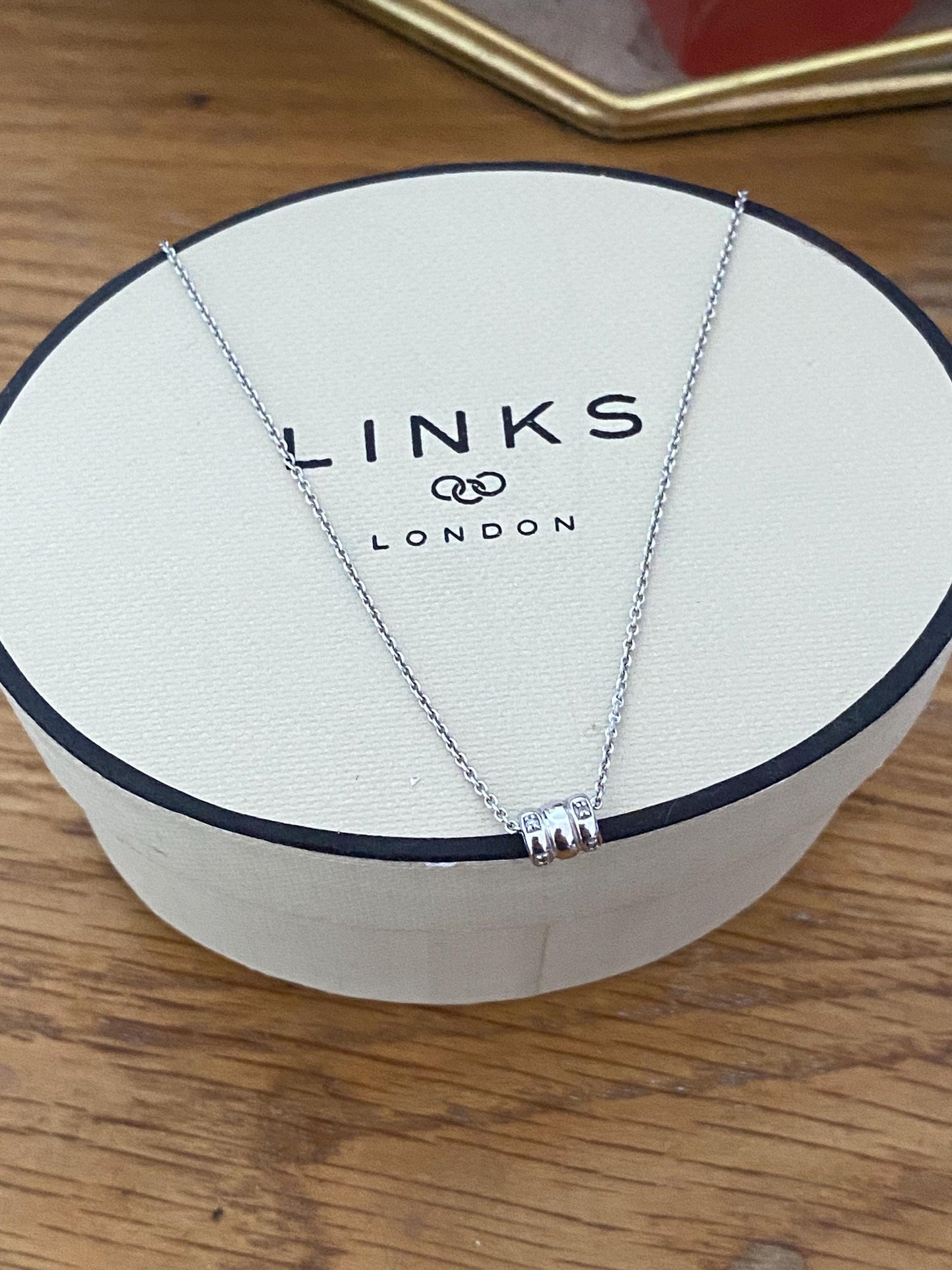 Gorgeous Links of London xs Sweetie diamond Necklace, Sterling Silver, with box