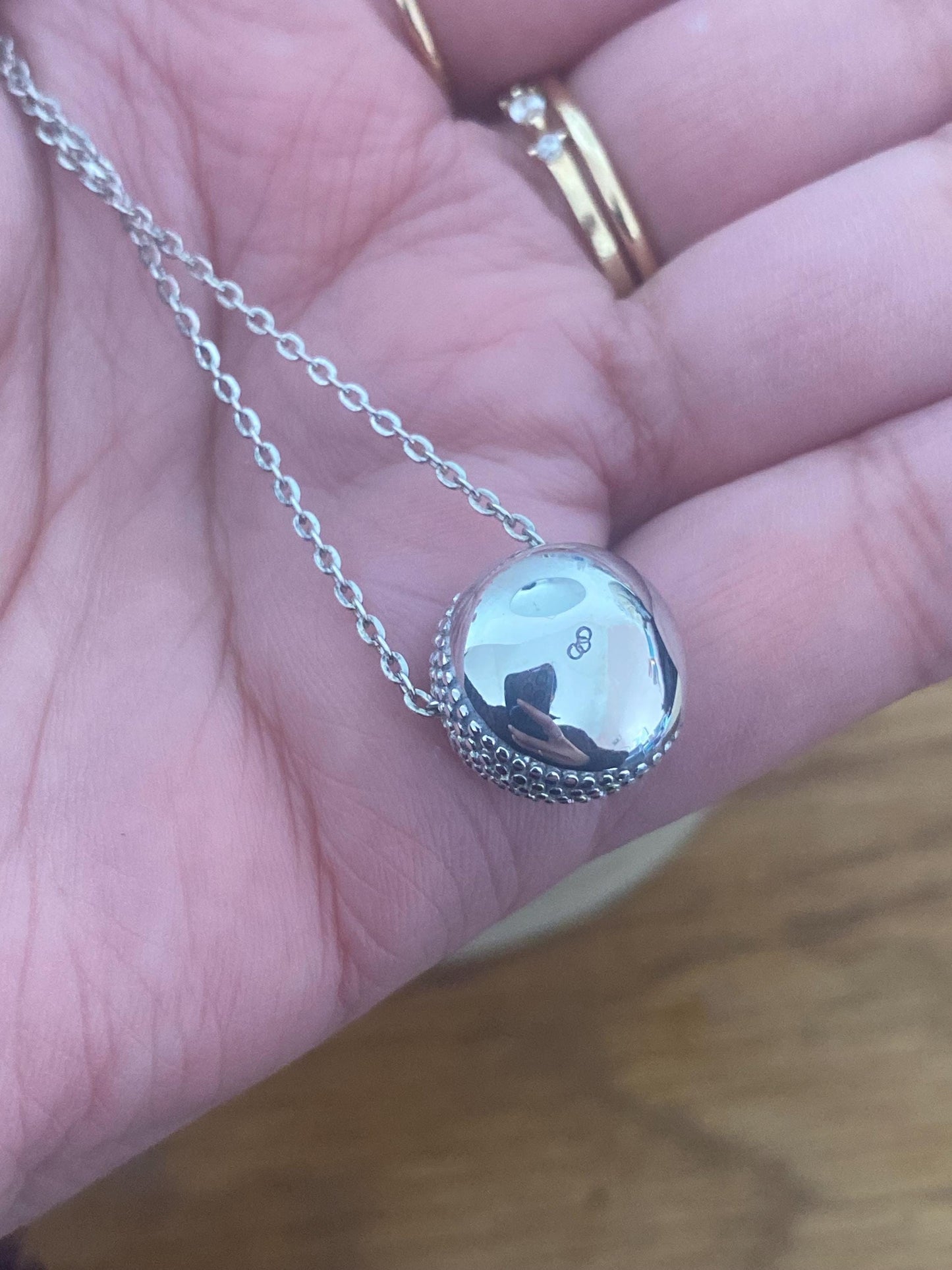 Beautiful brand new vintage rare links of London effervescence ball necklace, sterling silver, with box