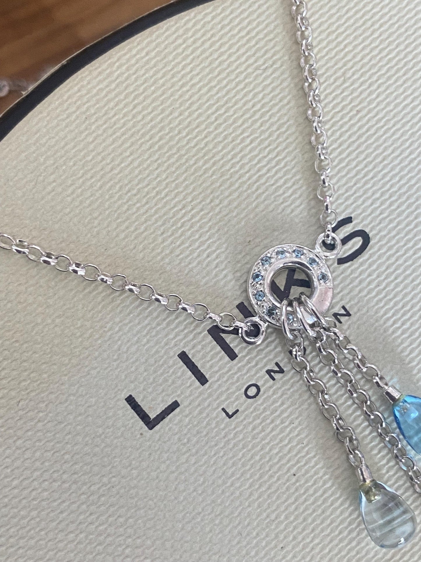 Absolutely gorgeous Links of London Blue Topaz Droplet, T bar Necklace, Sterling Silver, assay Hallmarked and in box