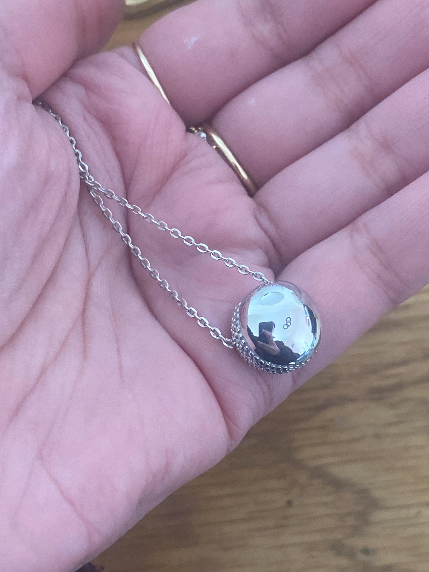 Beautiful brand new vintage rare links of London effervescence ball necklace, sterling silver, with box