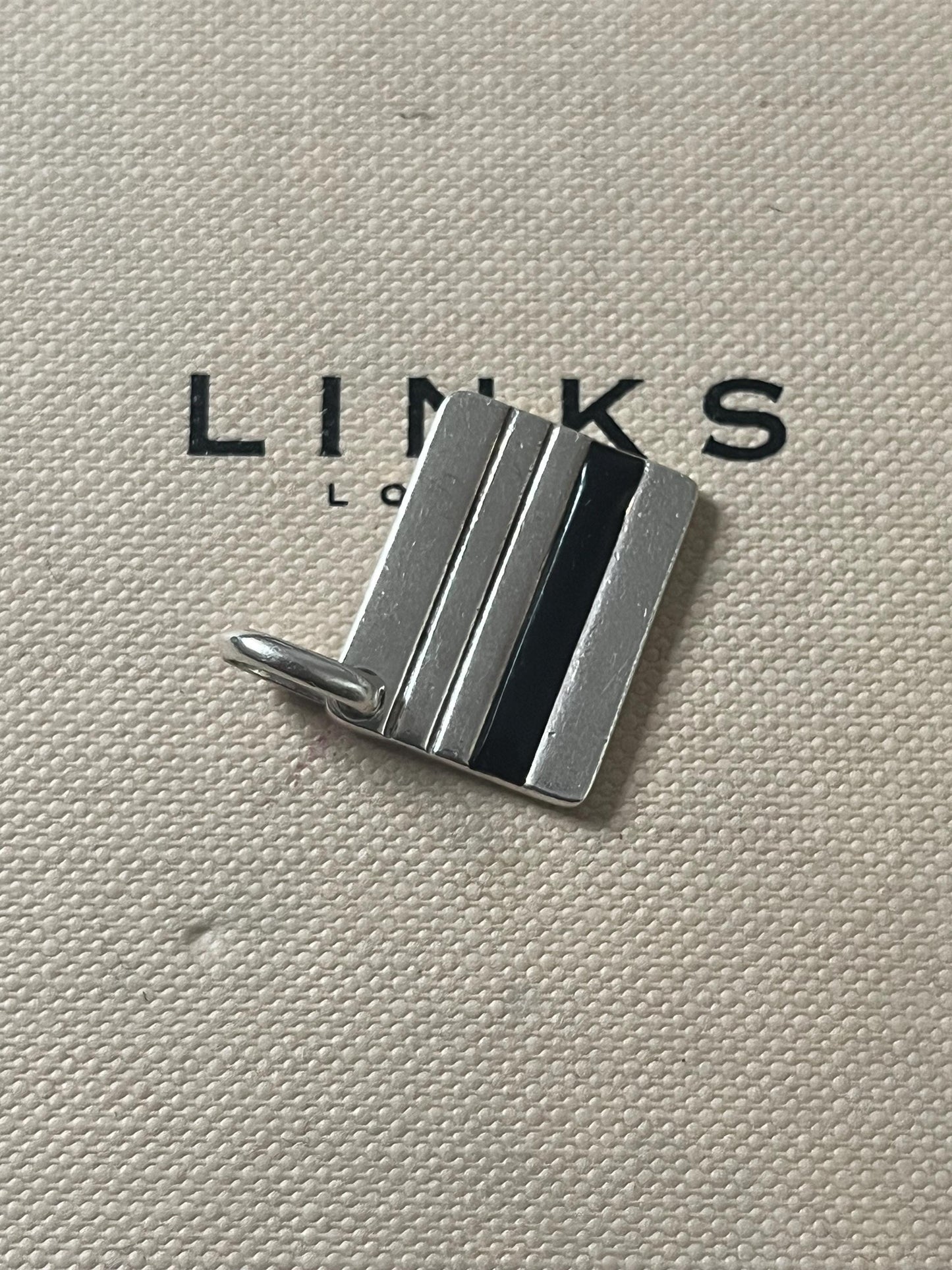 cute genuine rare Links of London sterling silver big slender credit card hallmarked charm