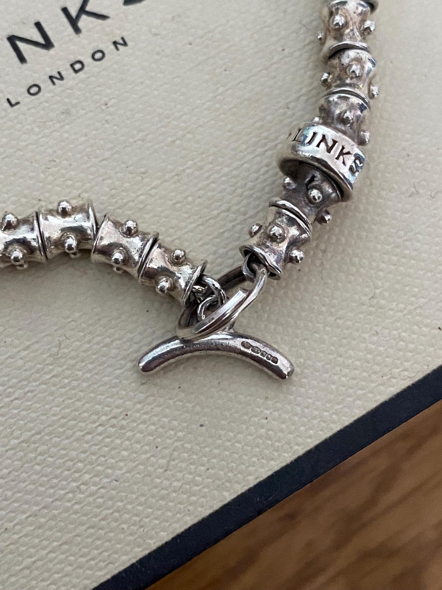 Beautiful Links of London Allsort toggle Bracelet, Sterling Silver, Assay hallmarked, Genuine, Boxed