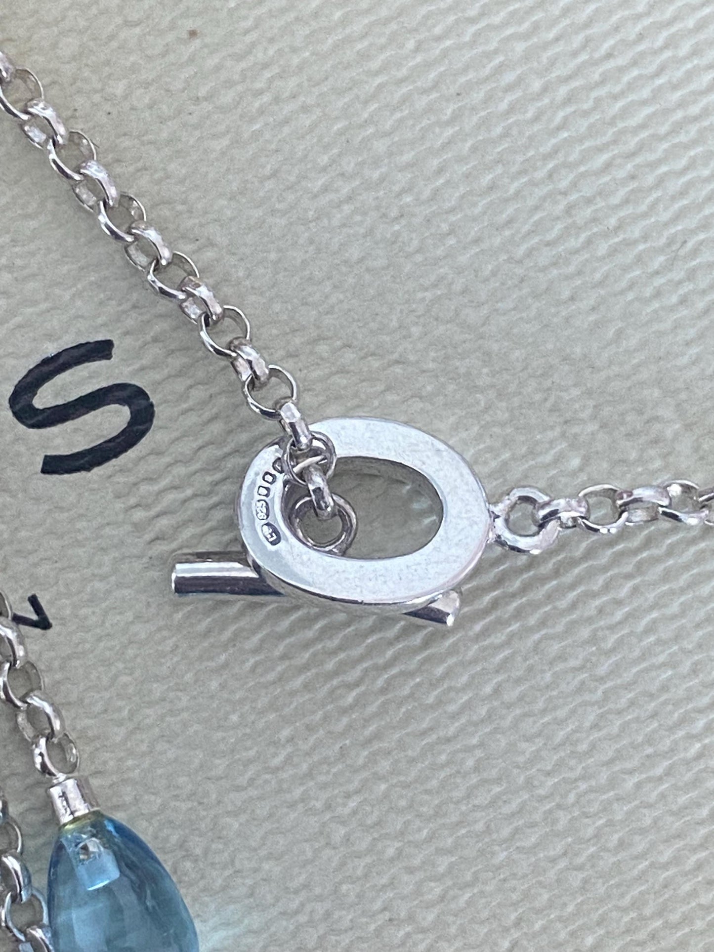 Absolutely gorgeous Links of London Blue Topaz Droplet, T bar Necklace, Sterling Silver, assay Hallmarked and in box