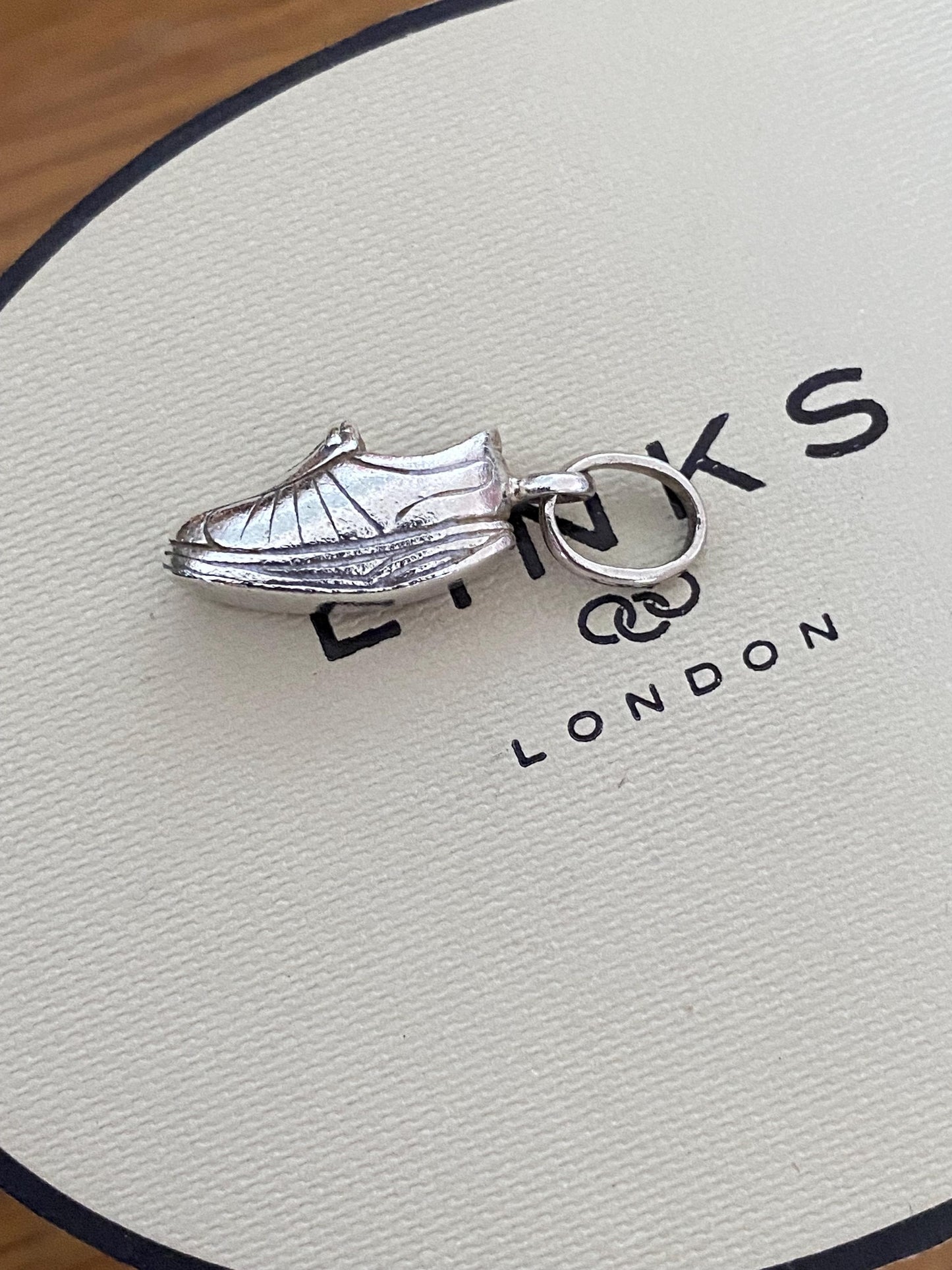 Beautiful vintage genuine rare hallmarked Links of London sterling silver shoe/trainer charm