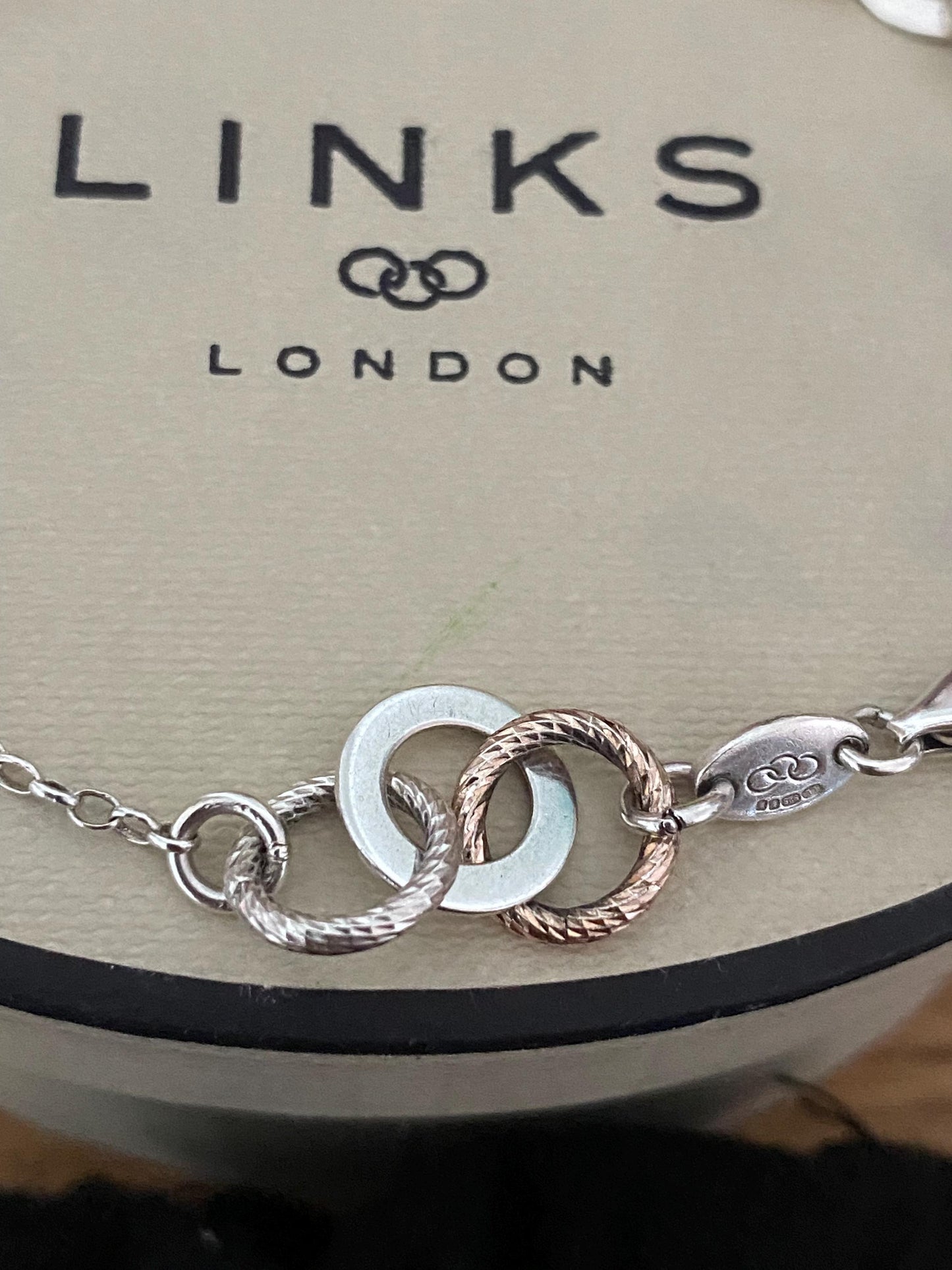 Rare beautiful Links of London aroura bracelet, sterling silver, genuine