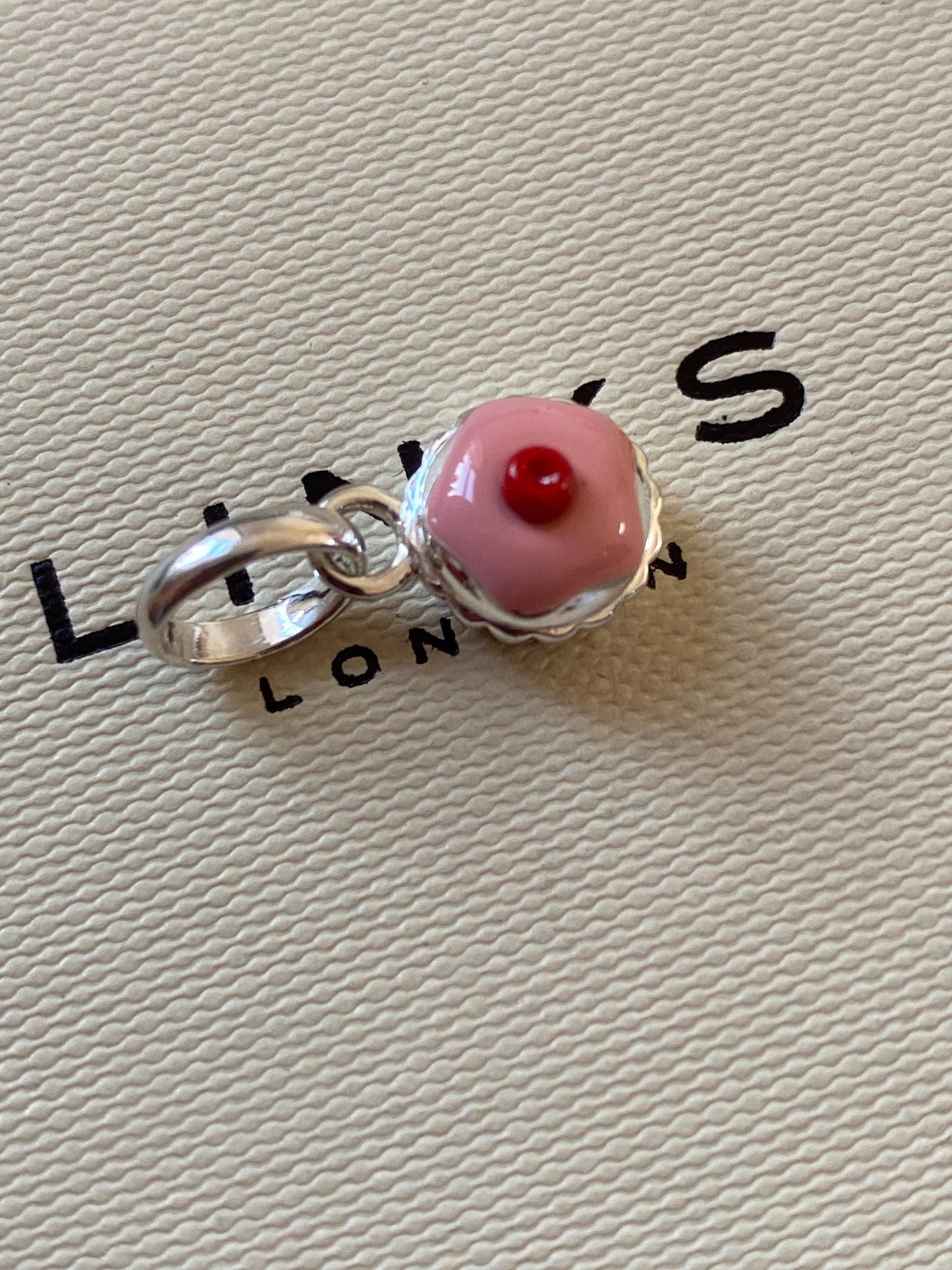 Cute genuine rare Links of London cupcake enamel and silver hallmarked charm