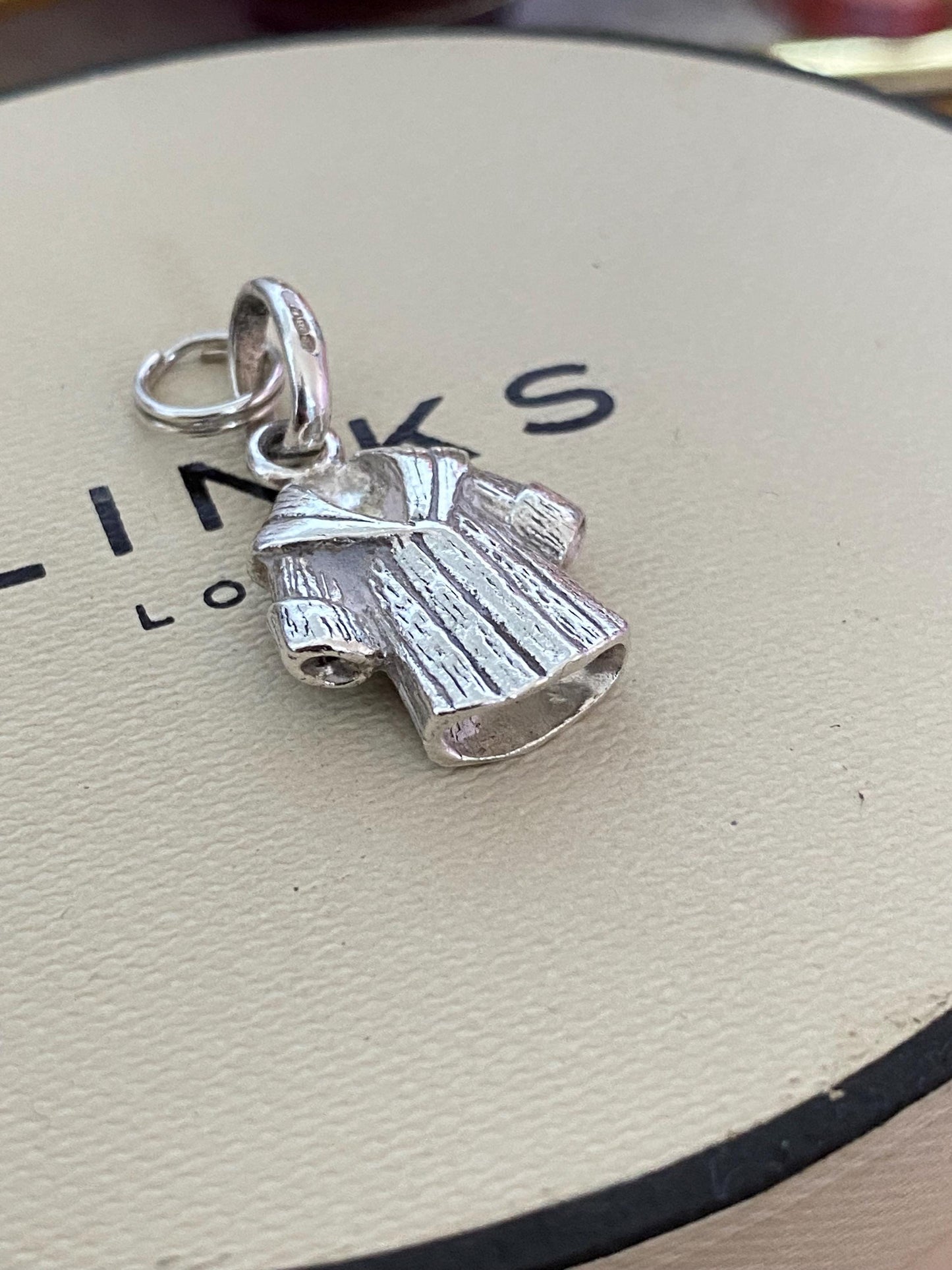 Beautiful genuine rare Links of London sterling silver winter coat charm