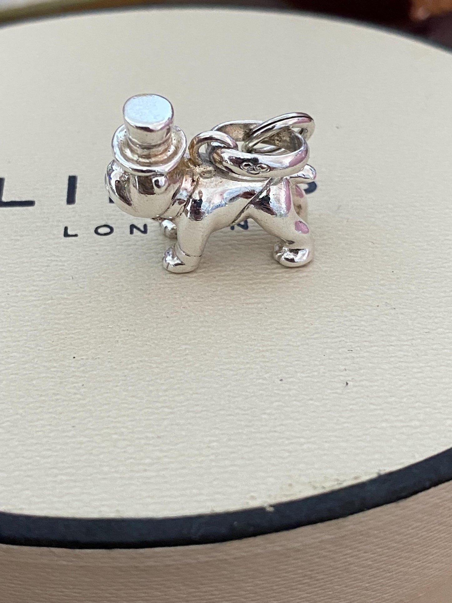 Super cute Links of London British Bull Dog In Top Hat Charm Links Of London, Genuine, Assay Hallmarked