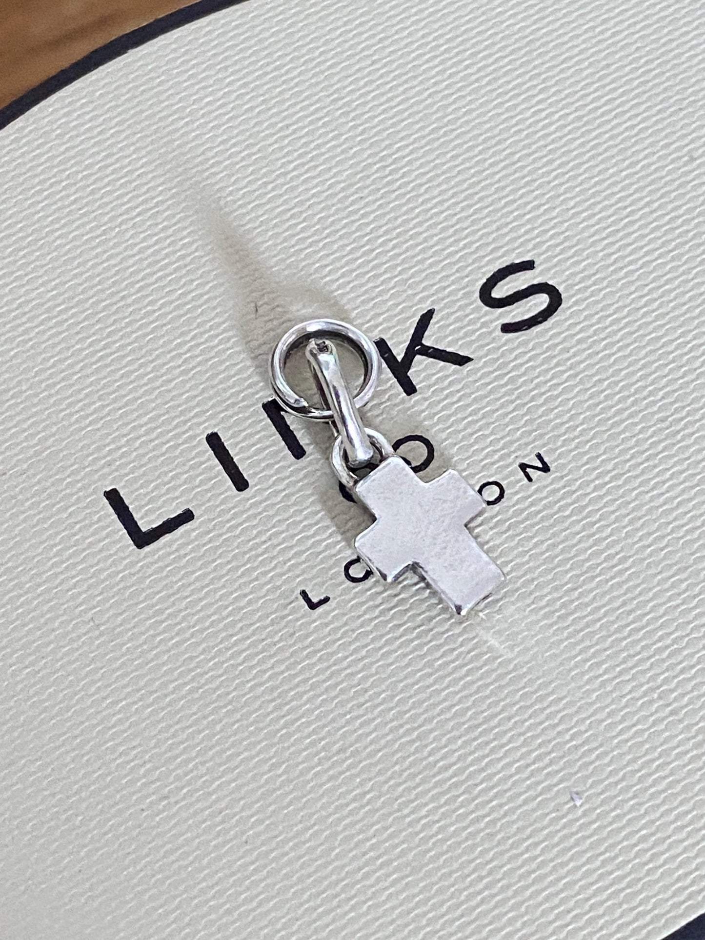 Very rare Links of London cross charm sterling silver, lovely vintage condition, genuine