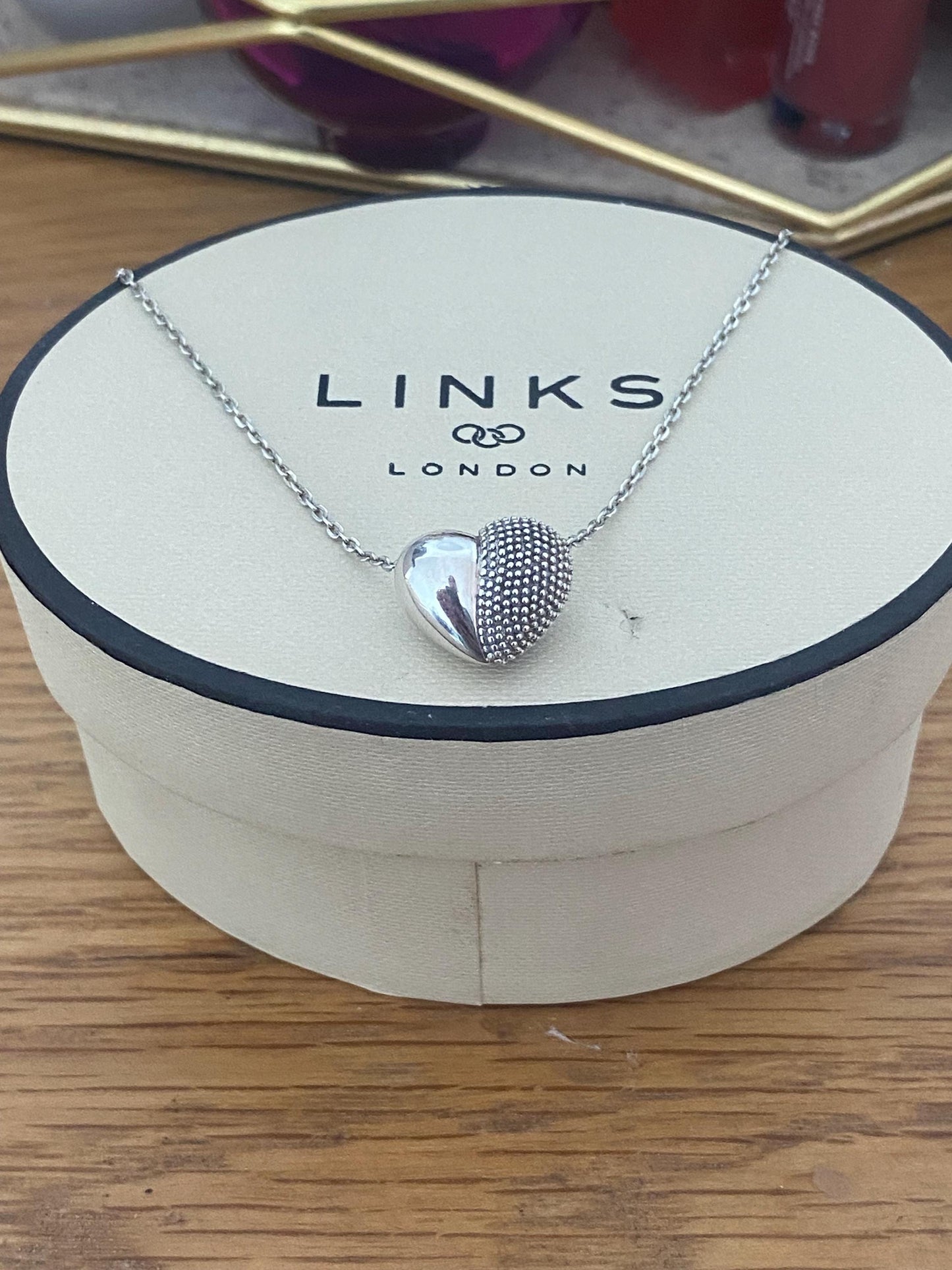 Genuine Links of London Masquerade heart Drop Necklace, Solid Sterling Silver, Stamped, s925, Fantastic Condition, 46cm Chain