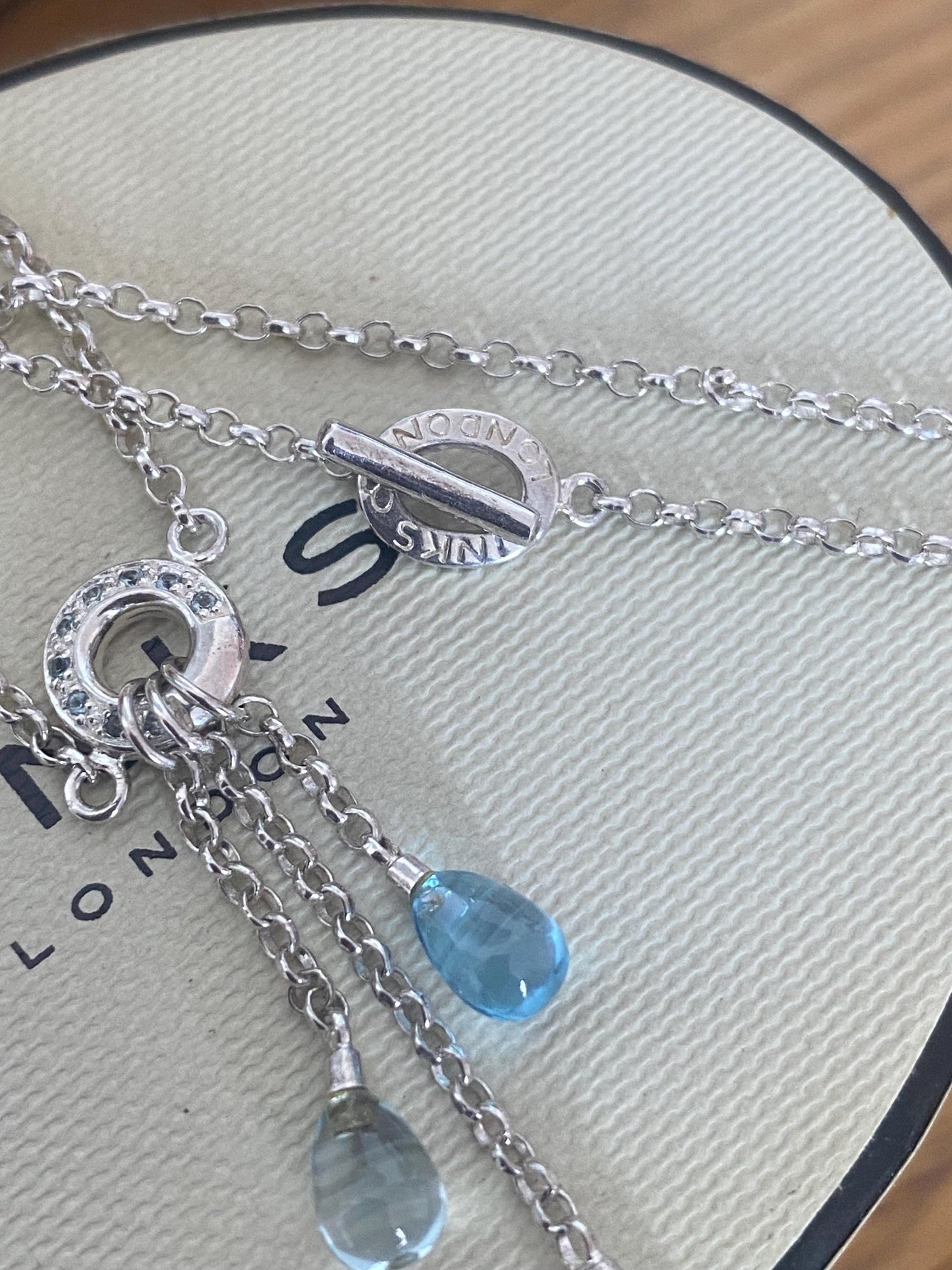 Absolutely gorgeous Links of London Blue Topaz Droplet, T bar Necklace, Sterling Silver, assay Hallmarked and in box