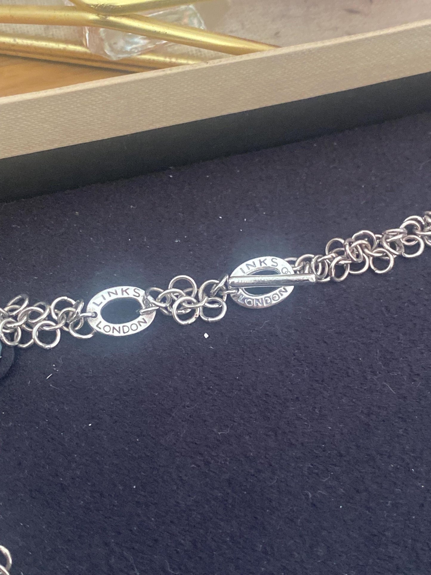 Beautiful vintage very rare links of London toggle necklace with clear and amethyst stones, sterling silver