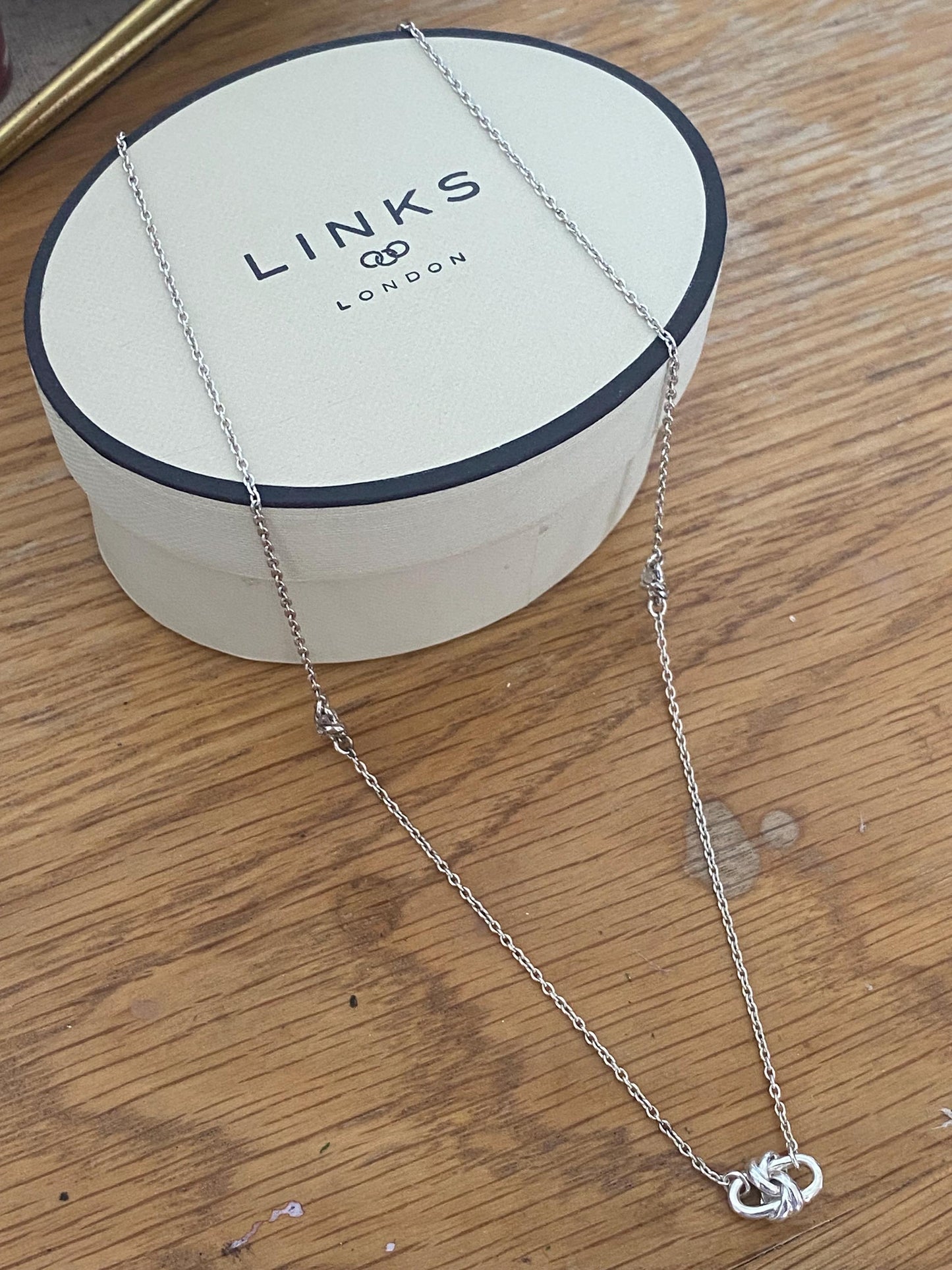 Genuine LINKS OF LONDON Sterling Silver triple knot Necklace, beautiful design, 18” long