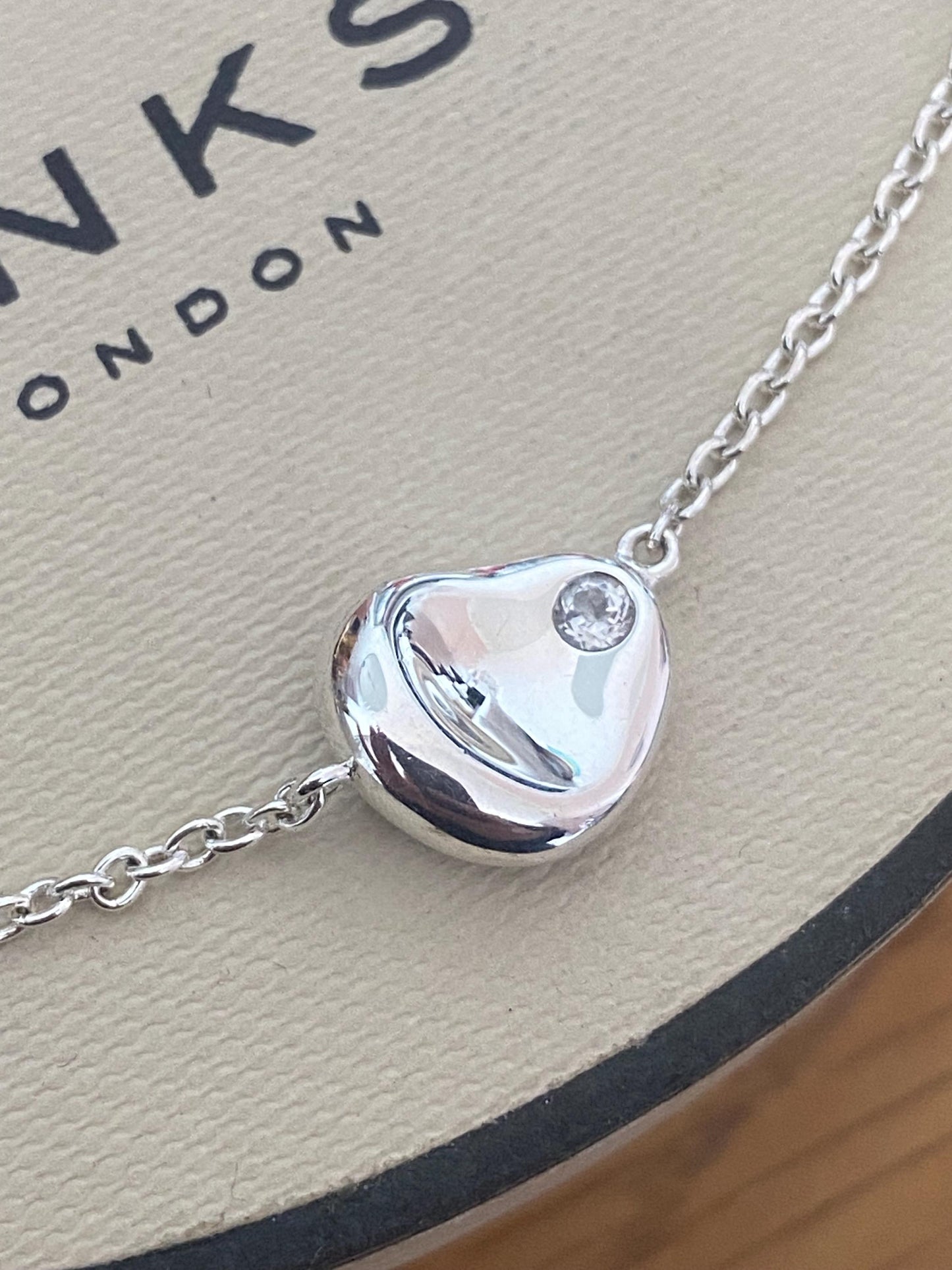 Beautiful brand new vintage very rare links of London pebble bracelet with clear stone, sterling silver