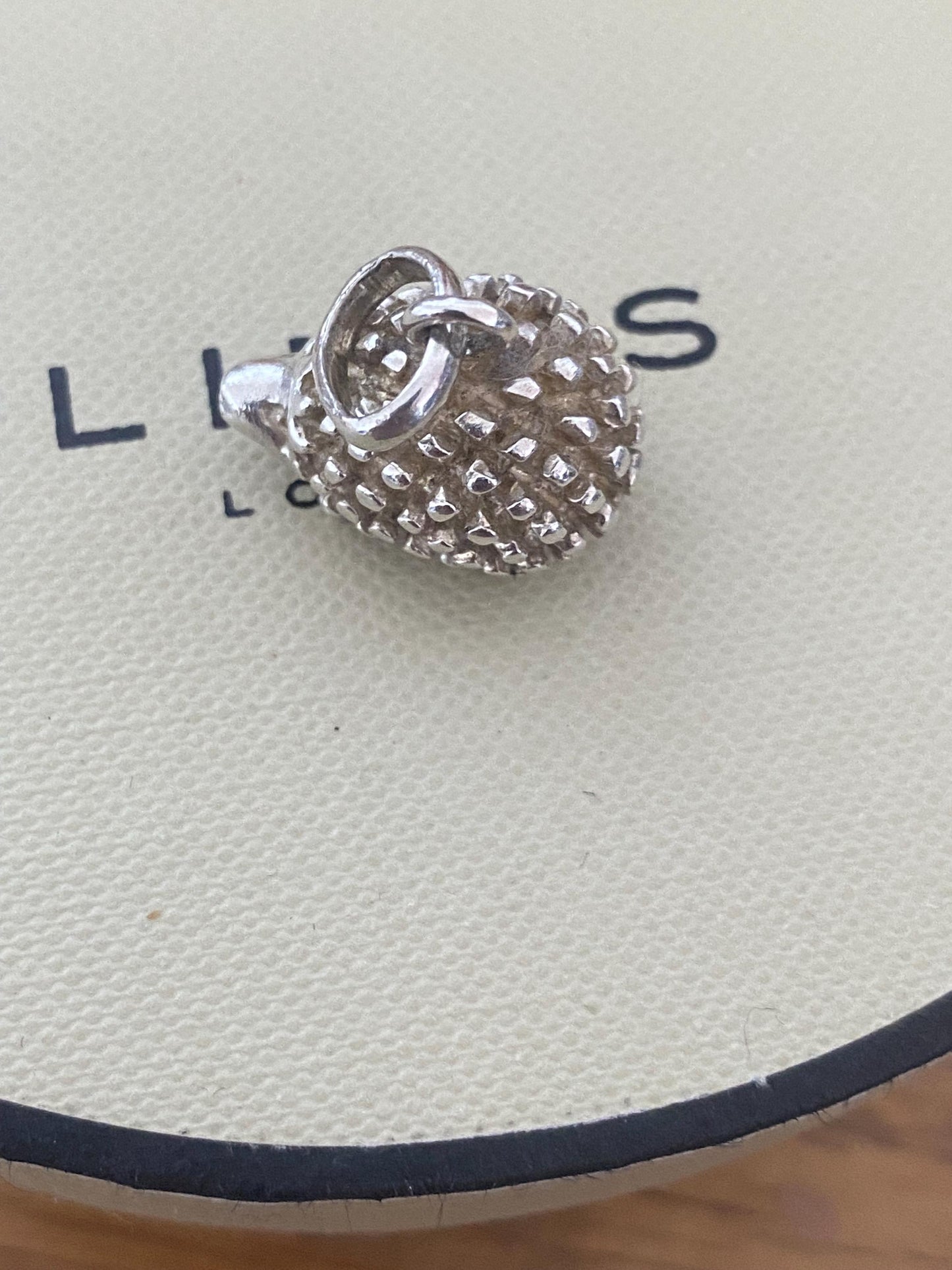 Super cute Vintage Links of London Hedgehog Charm, Sterling Silver, Hallmarked, Genuine