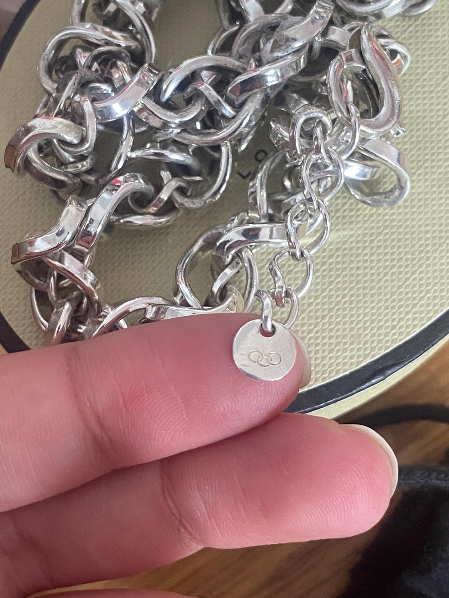 Rare heavy Genuine LINKS OF LONDON Hallmarked Silver infinity necklace With Box