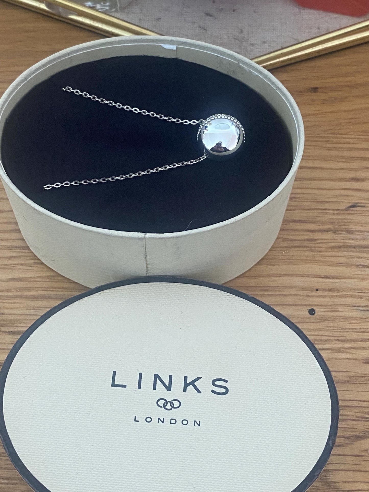 Beautiful brand new vintage rare links of London effervescence ball necklace, sterling silver, with box