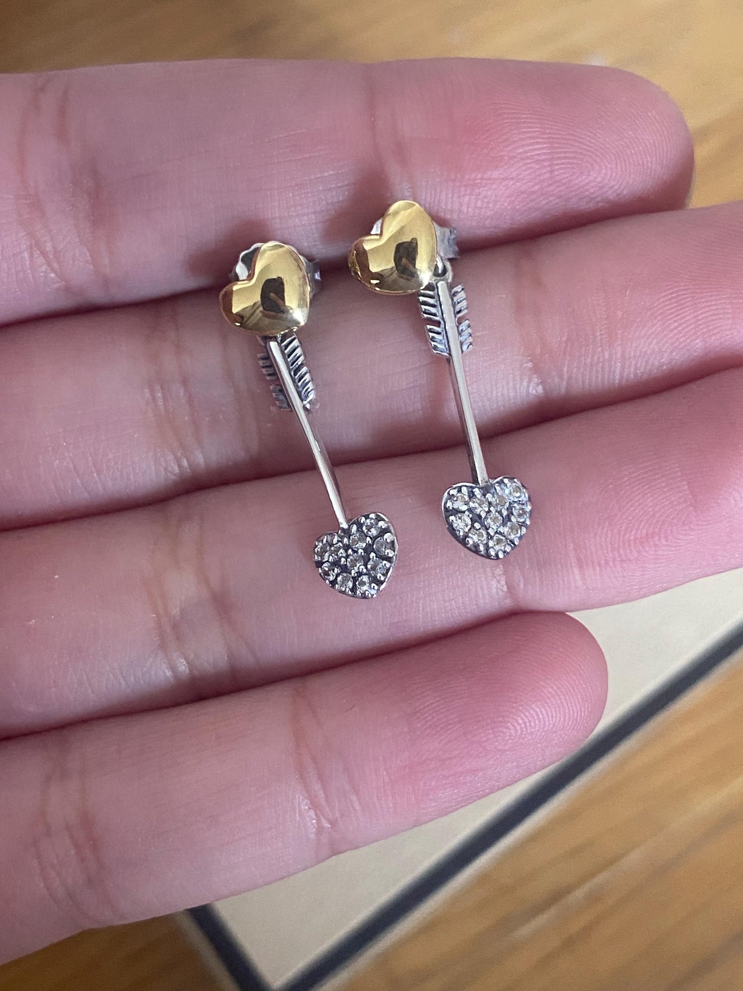 Stunning and very Rare Links of London Sapphire Lovestruck Drop Earrings, Sterling Silver, Hallmarked, Stamped, Boxed
