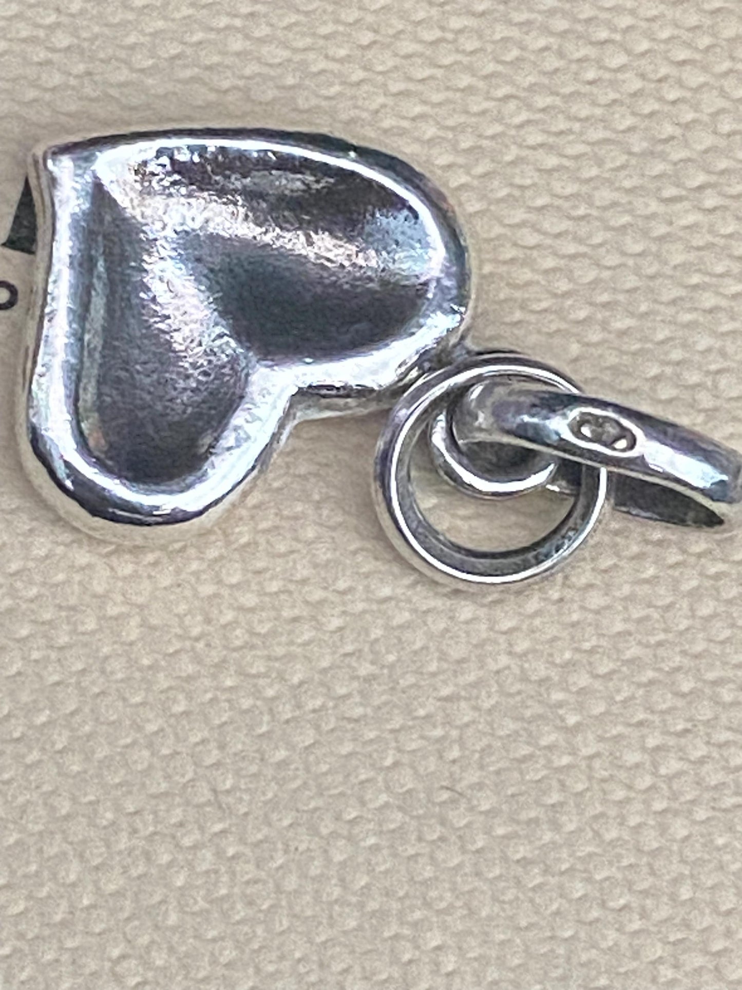 Beautiful genuine rare hallmarked Links of London sterling silver thumbprint heart charm