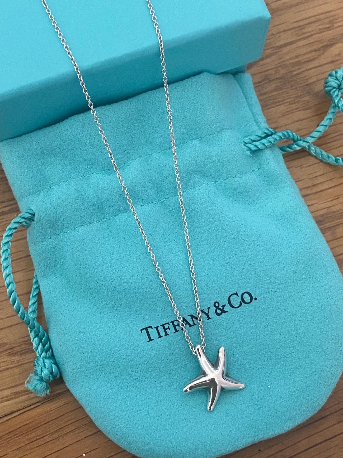 Tiffany & Co Elsa Peretti starfish sterling silver genuine necklace, with box