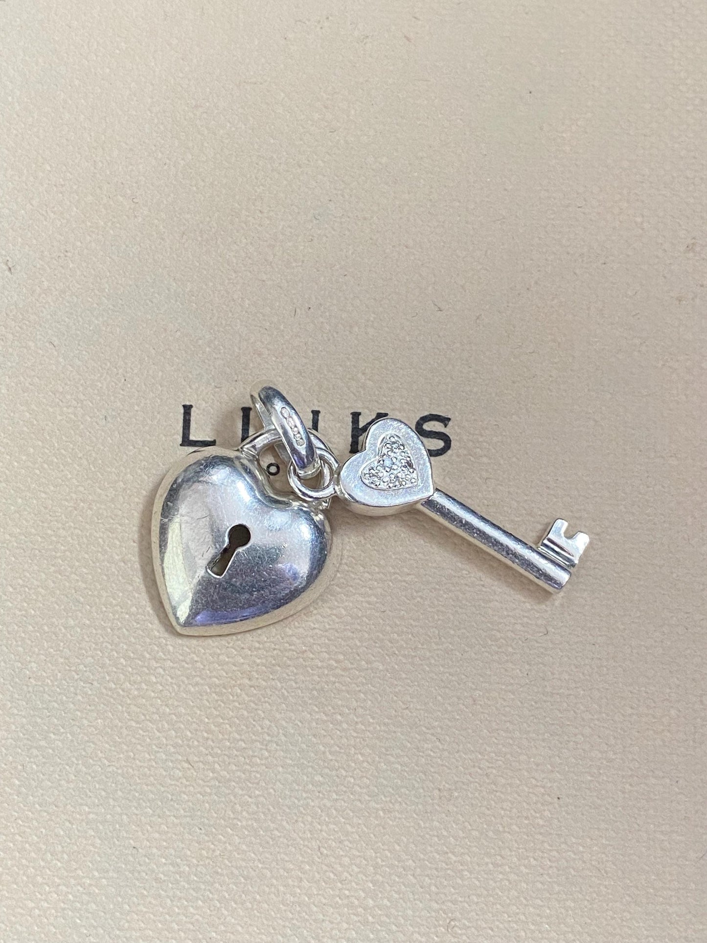 cute genuine rare Links of London sterling silver heart key diamanté hallmarked charm