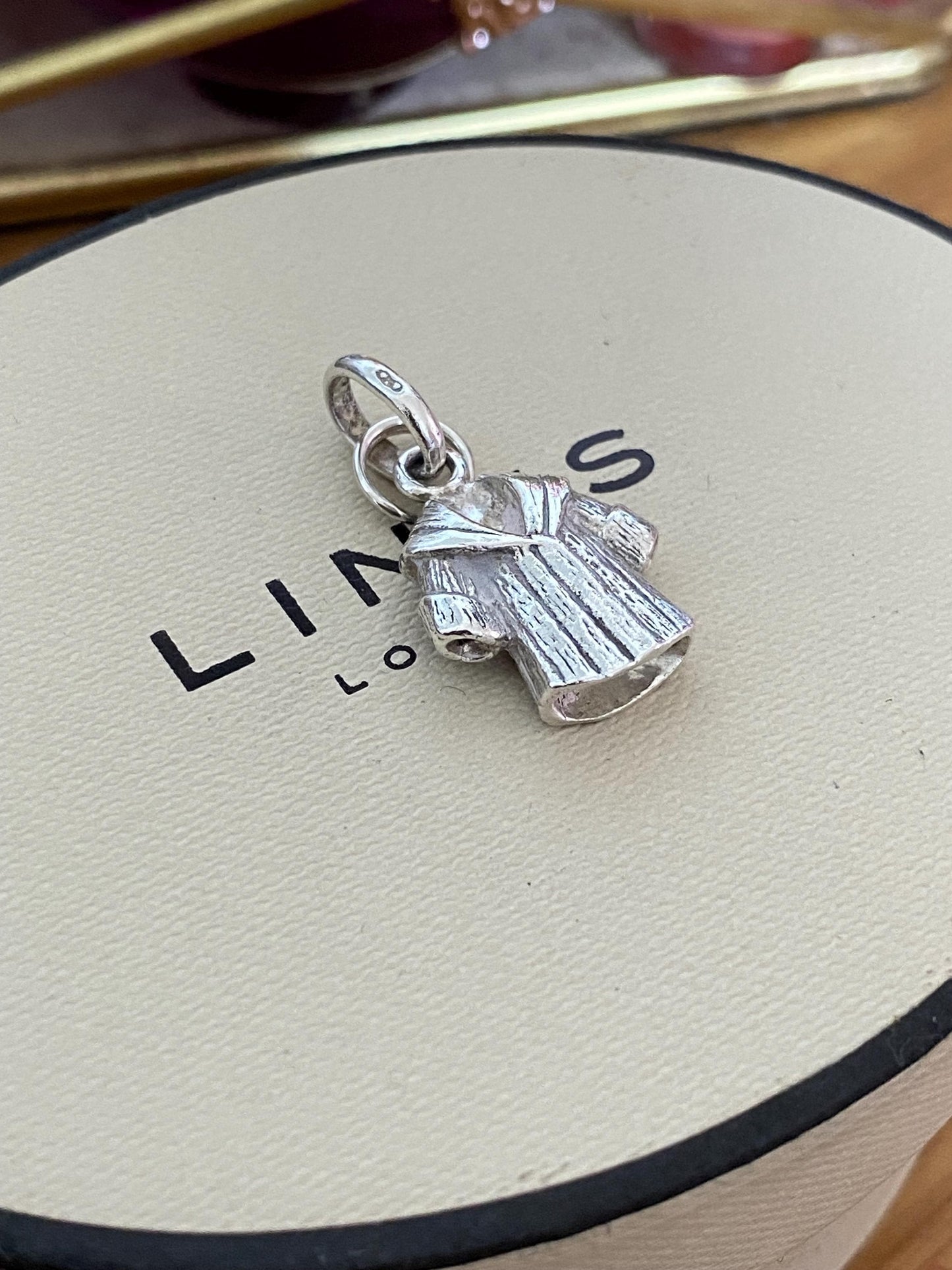 Beautiful genuine rare Links of London sterling silver winter coat charm
