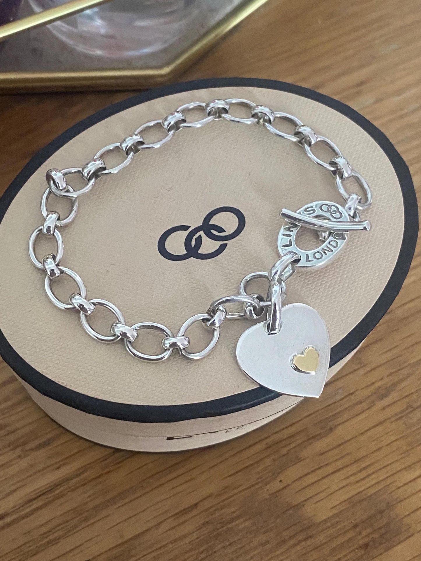 Rare and retired Genuine LINKS OF LONDON Hallmarked Silver Toggle Logo Bracelet with heart charm