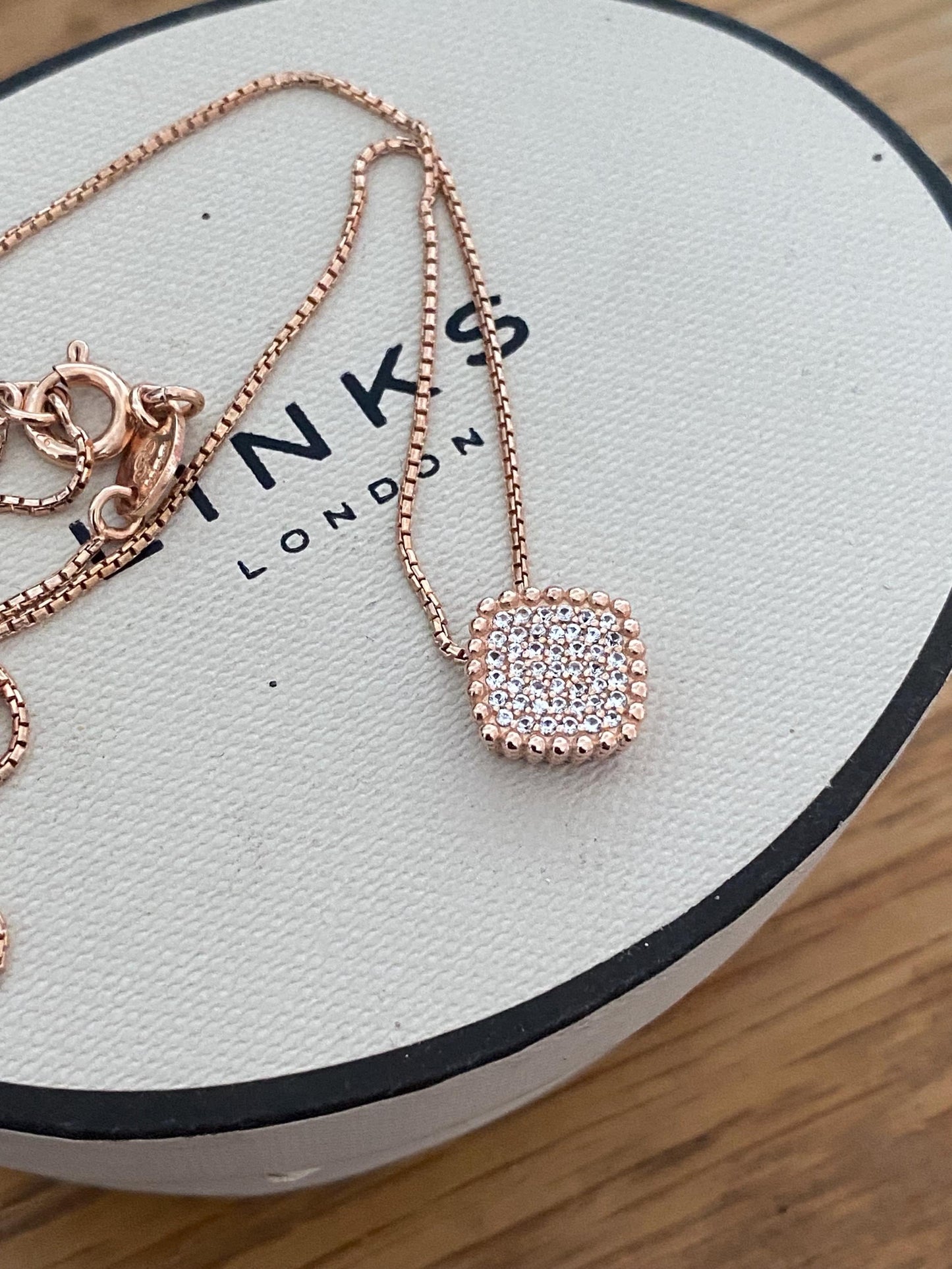 Gorgeous Links of London 18ct rose gold vermail and topaz “pure” necklace, hallmarked, genuine
