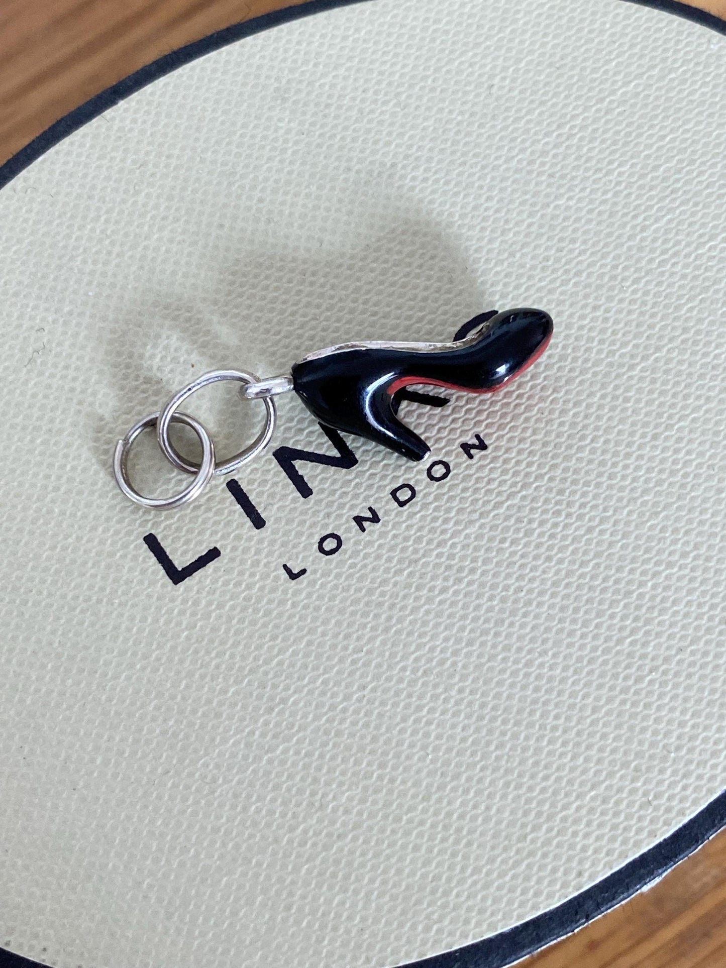 Beautiful vintage genuine rare hallmarked Links of London sterling silver and enamel heeled shoe charm