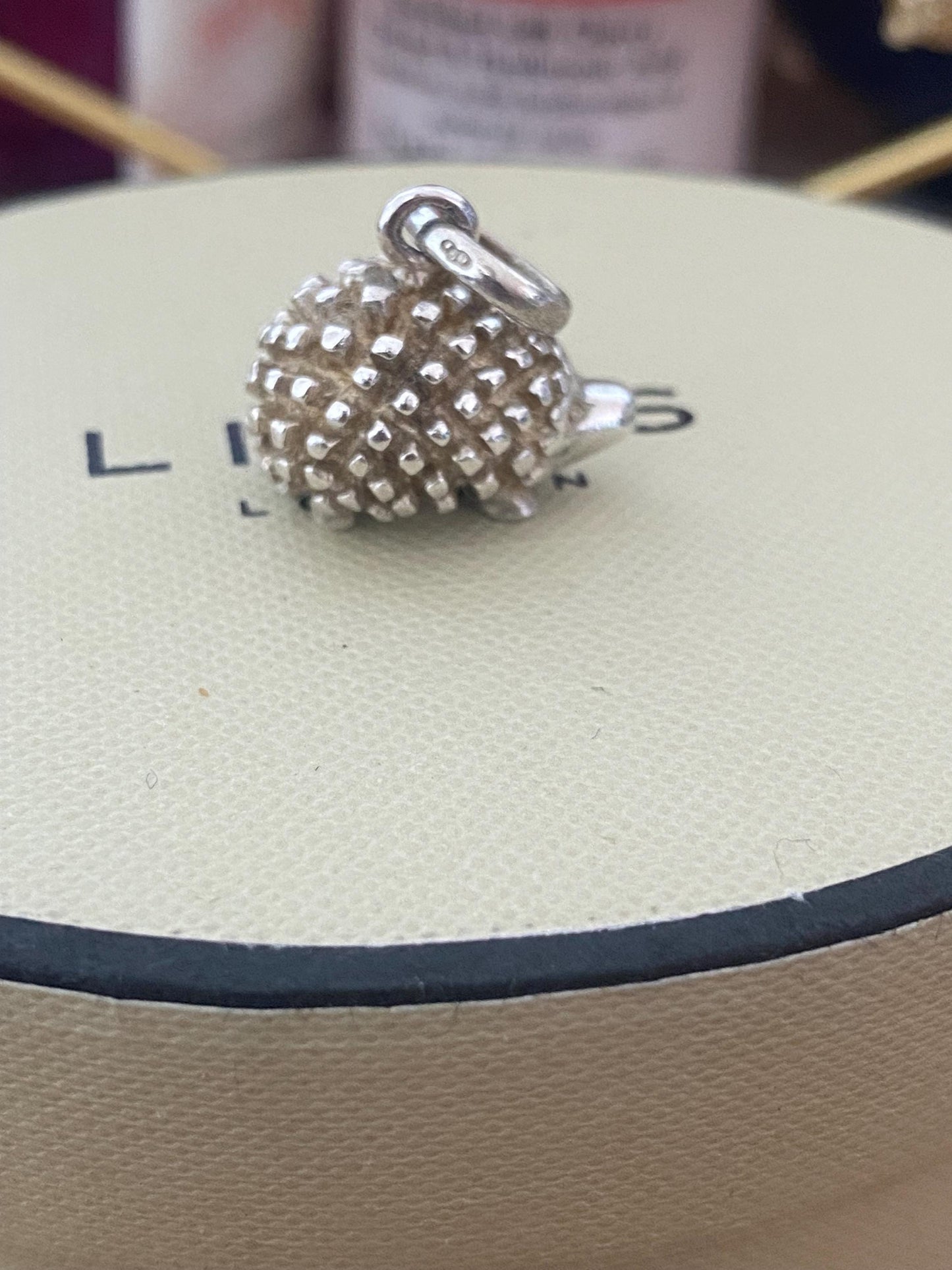 Super cute Vintage Links of London Hedgehog Charm, Sterling Silver, Hallmarked, Genuine