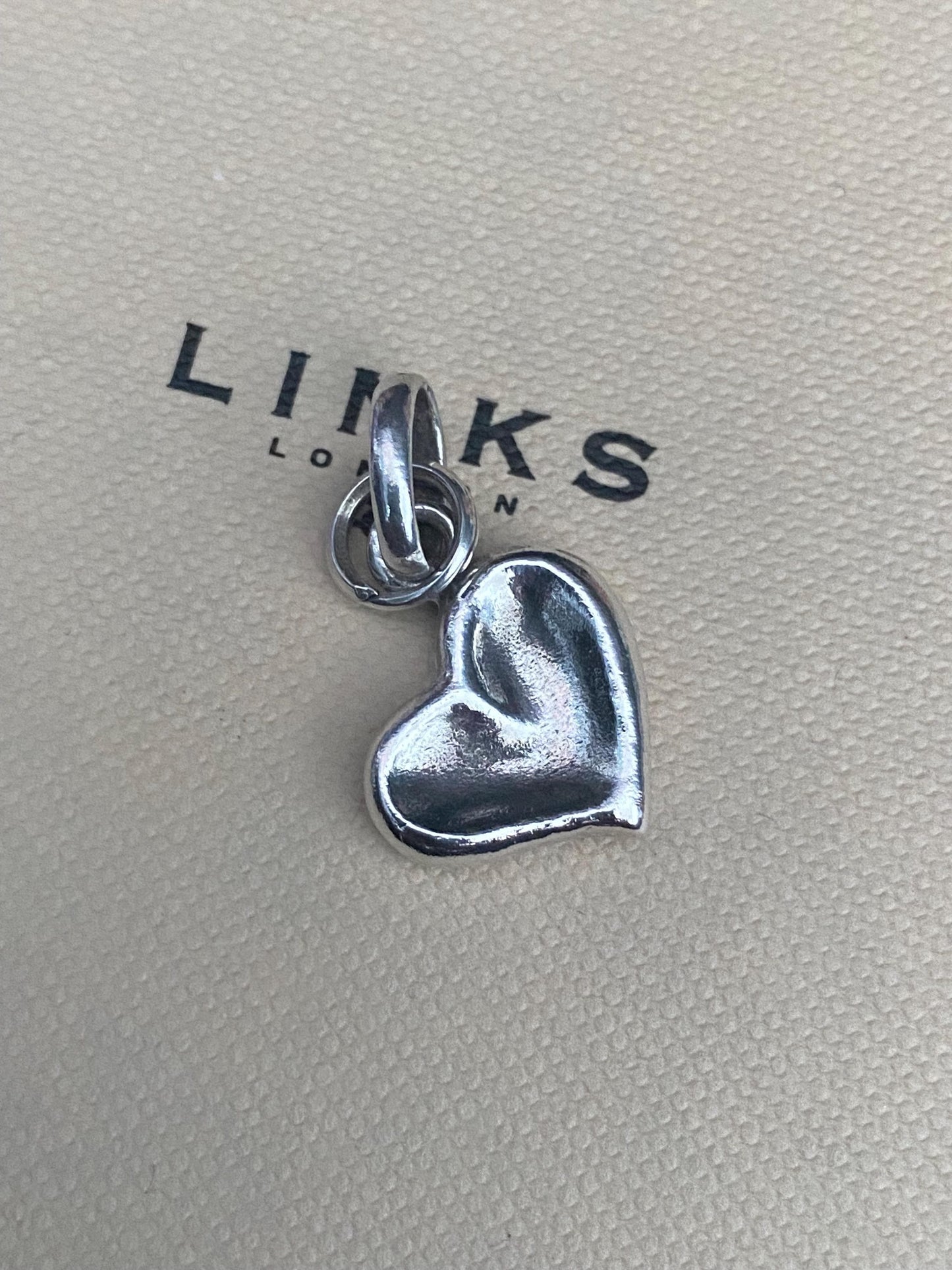 Beautiful genuine rare hallmarked Links of London sterling silver thumbprint heart charm