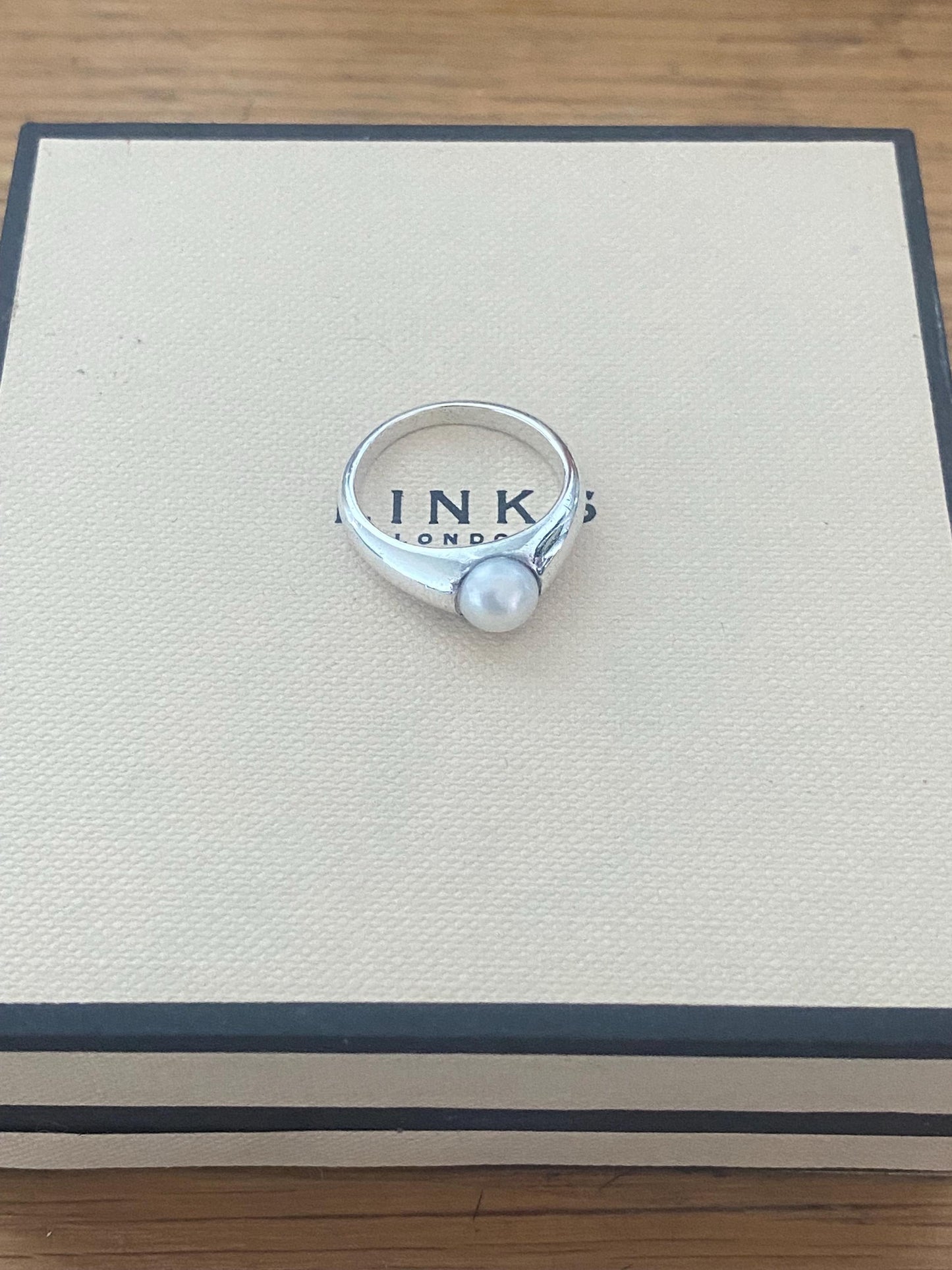Genuine Links of London pearl Ring, Sterling Silver, Size N, Stamped, s925, Lovely Condition