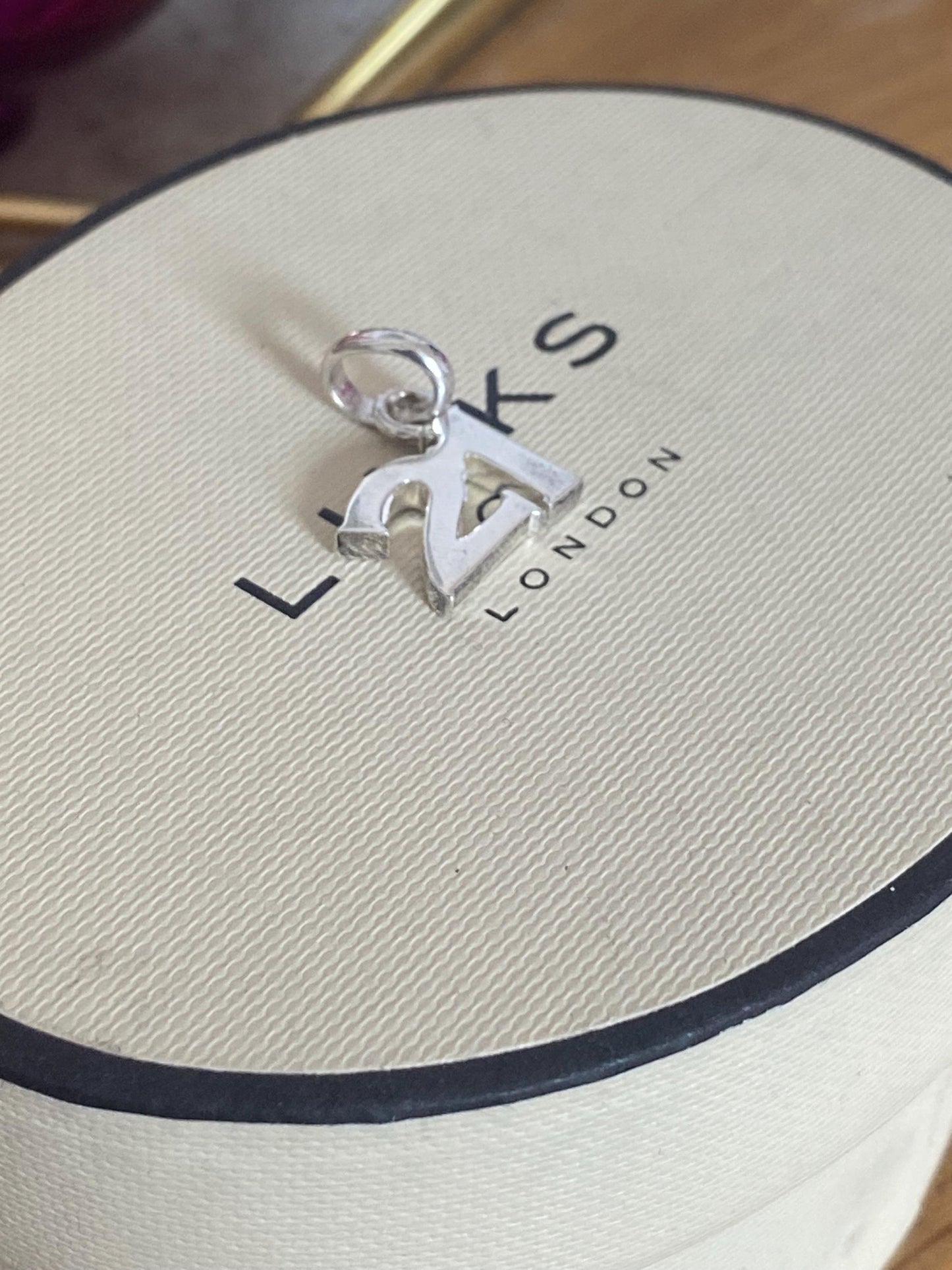 Beautiful genuine rare Links of London sterling silver number ‘21’ charm
